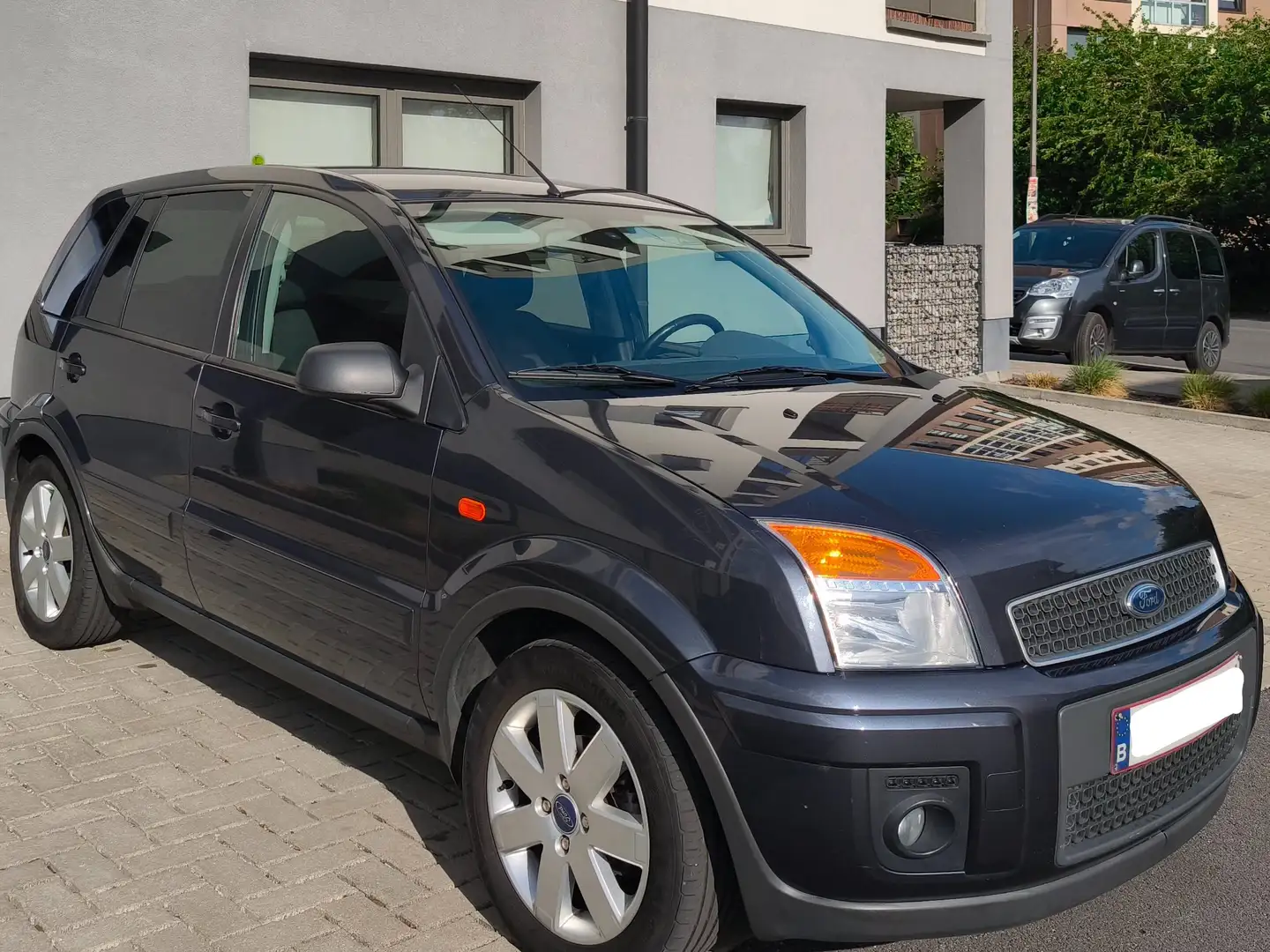 Ford Fusion Fusion 1.4i Fusion+ Durashift Grijs - 2