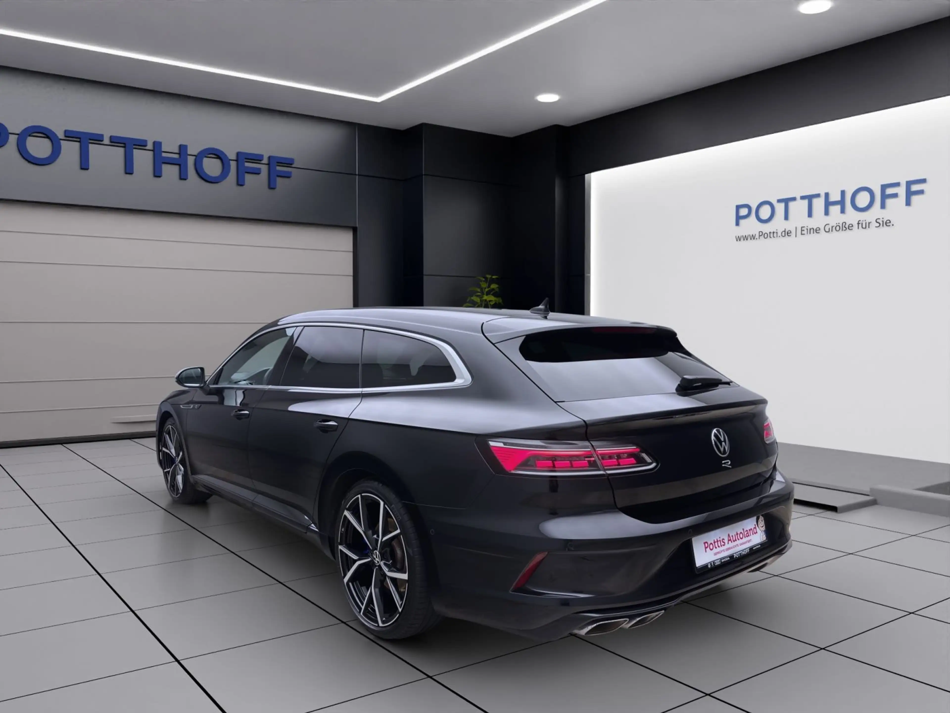Volkswagen Arteon 2.0 TSI DSG 4M R PANO AHK — photo 3