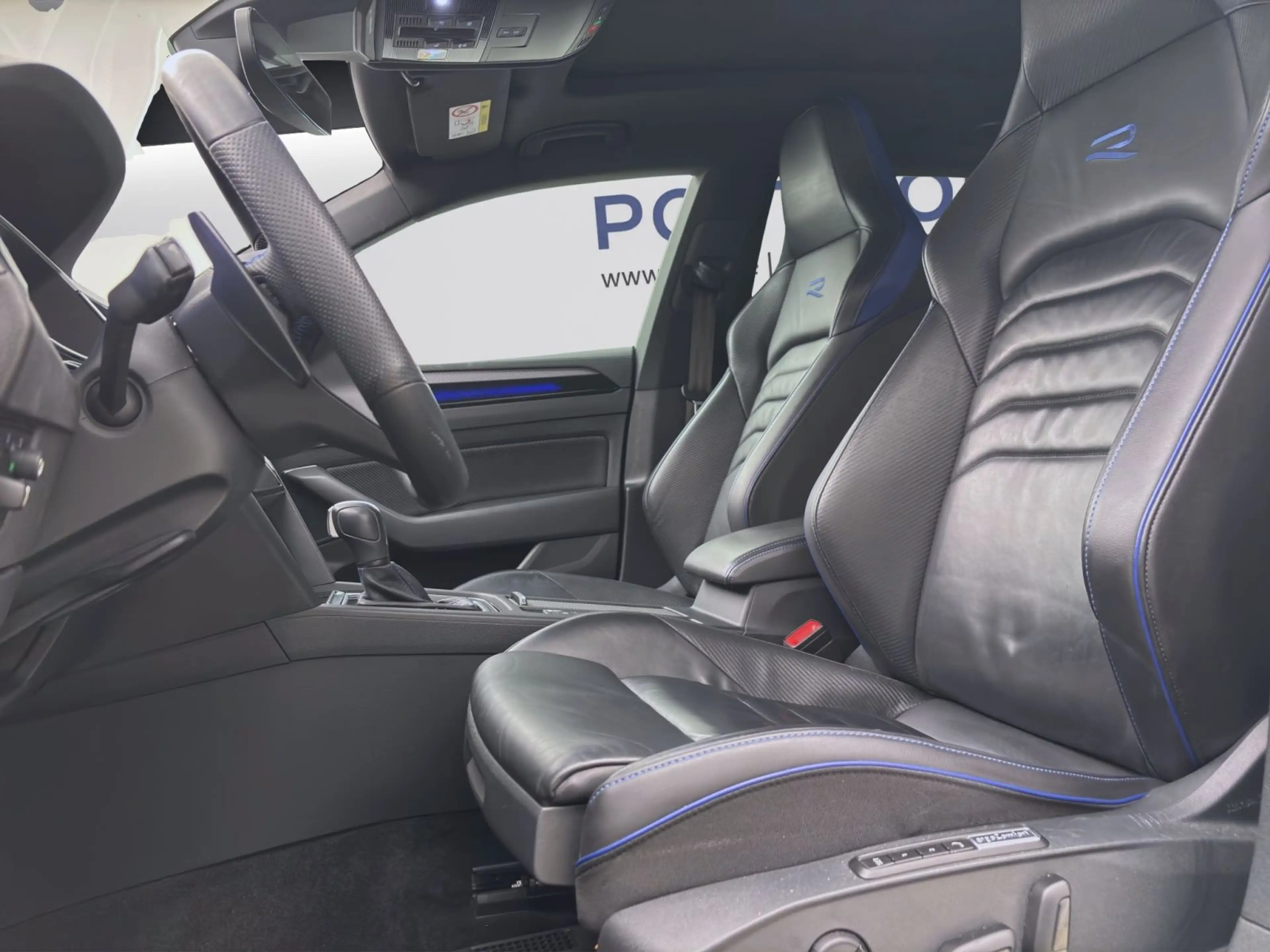 Volkswagen Arteon 2.0 TSI DSG 4M R PANO AHK — photo 10