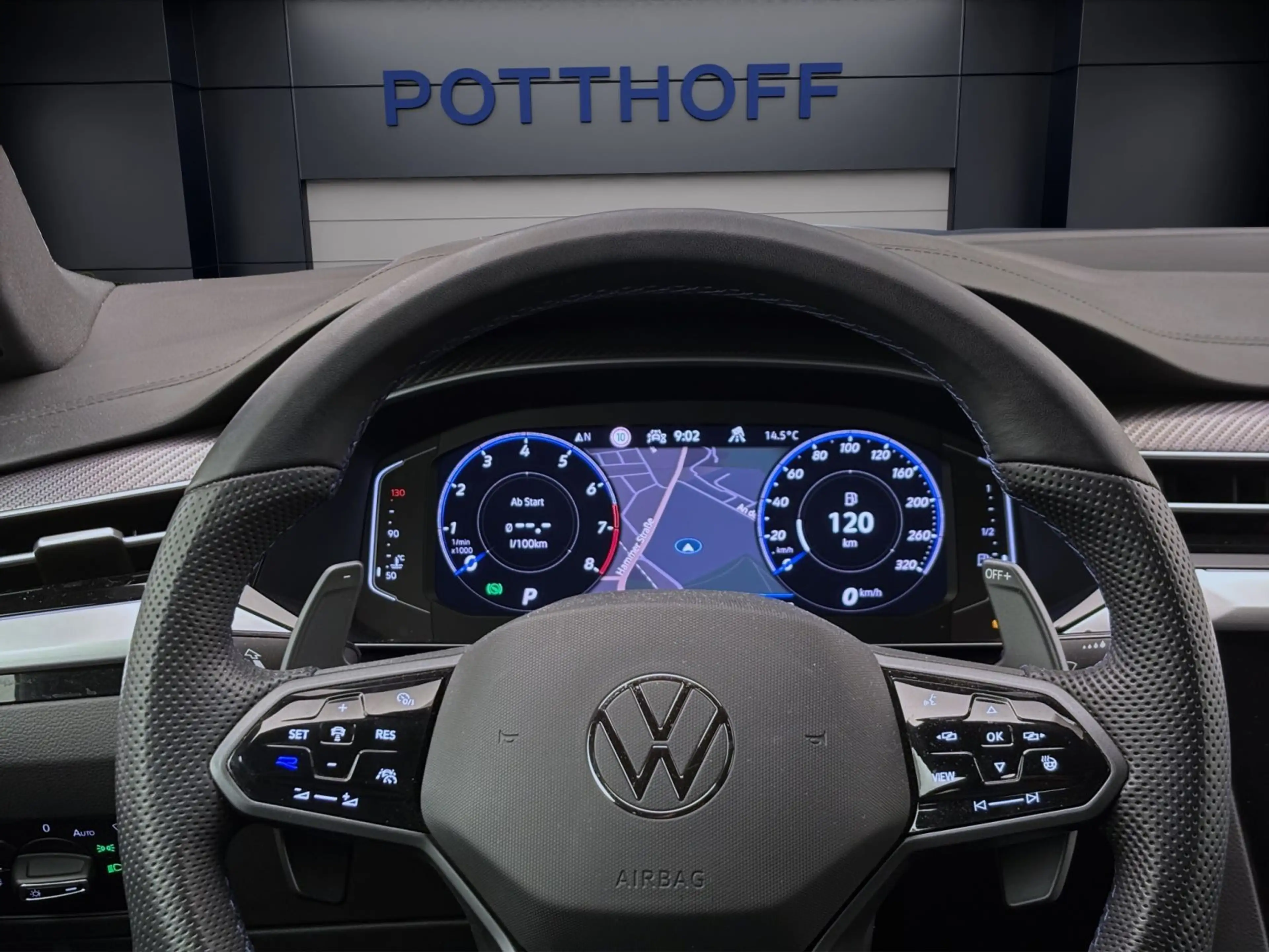 Volkswagen Arteon 2.0 TSI DSG 4M R PANO AHK — photo 13