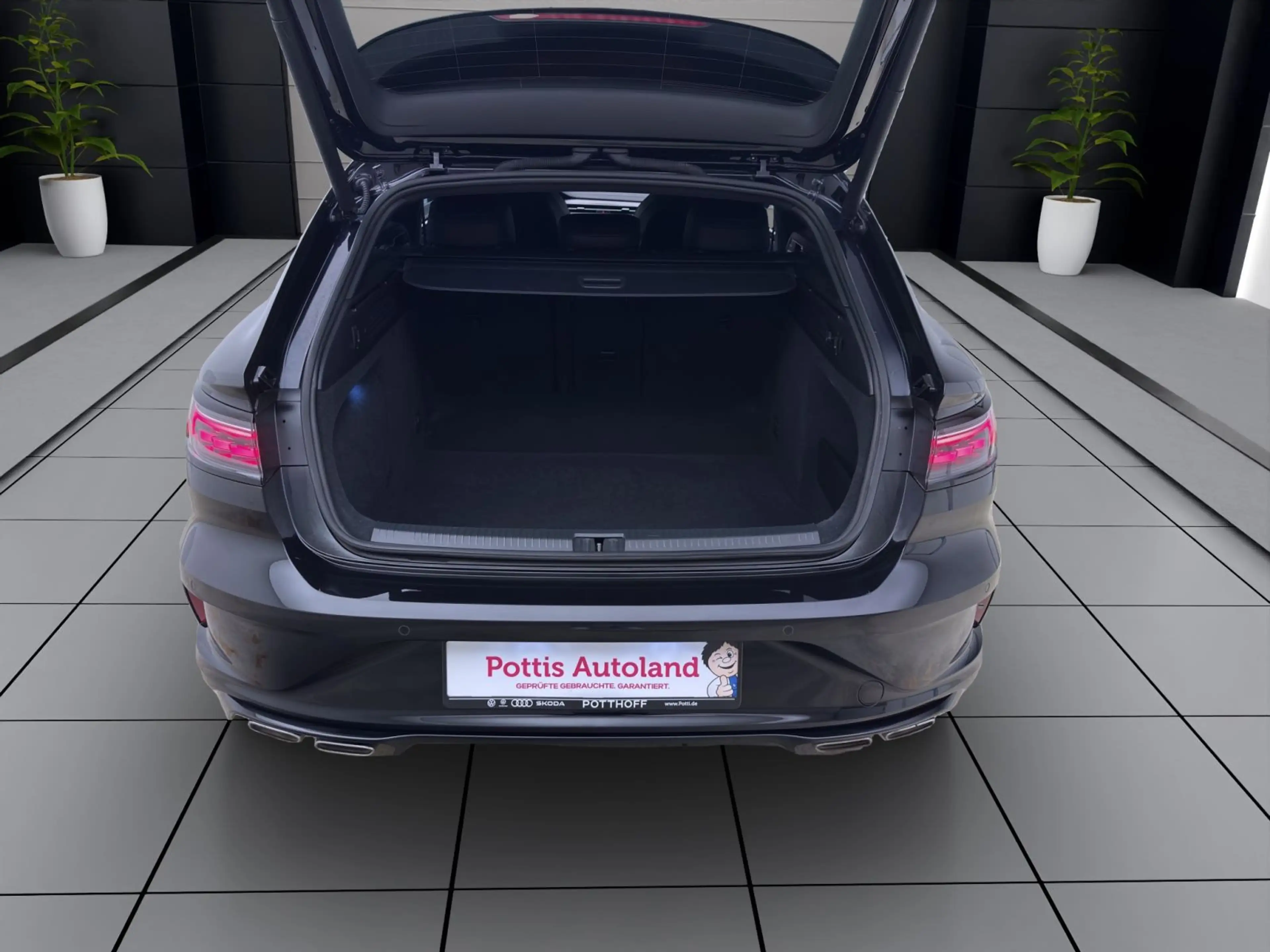 Volkswagen Arteon 2.0 TSI DSG 4M R PANO AHK — photo 5