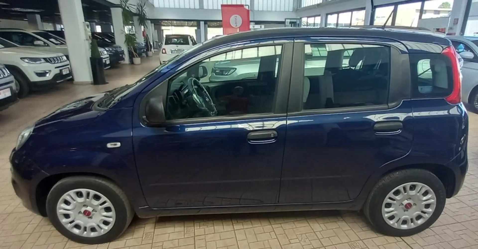 Fiat Panda 1.0 FireFly S&S Hybrid Blau - 2