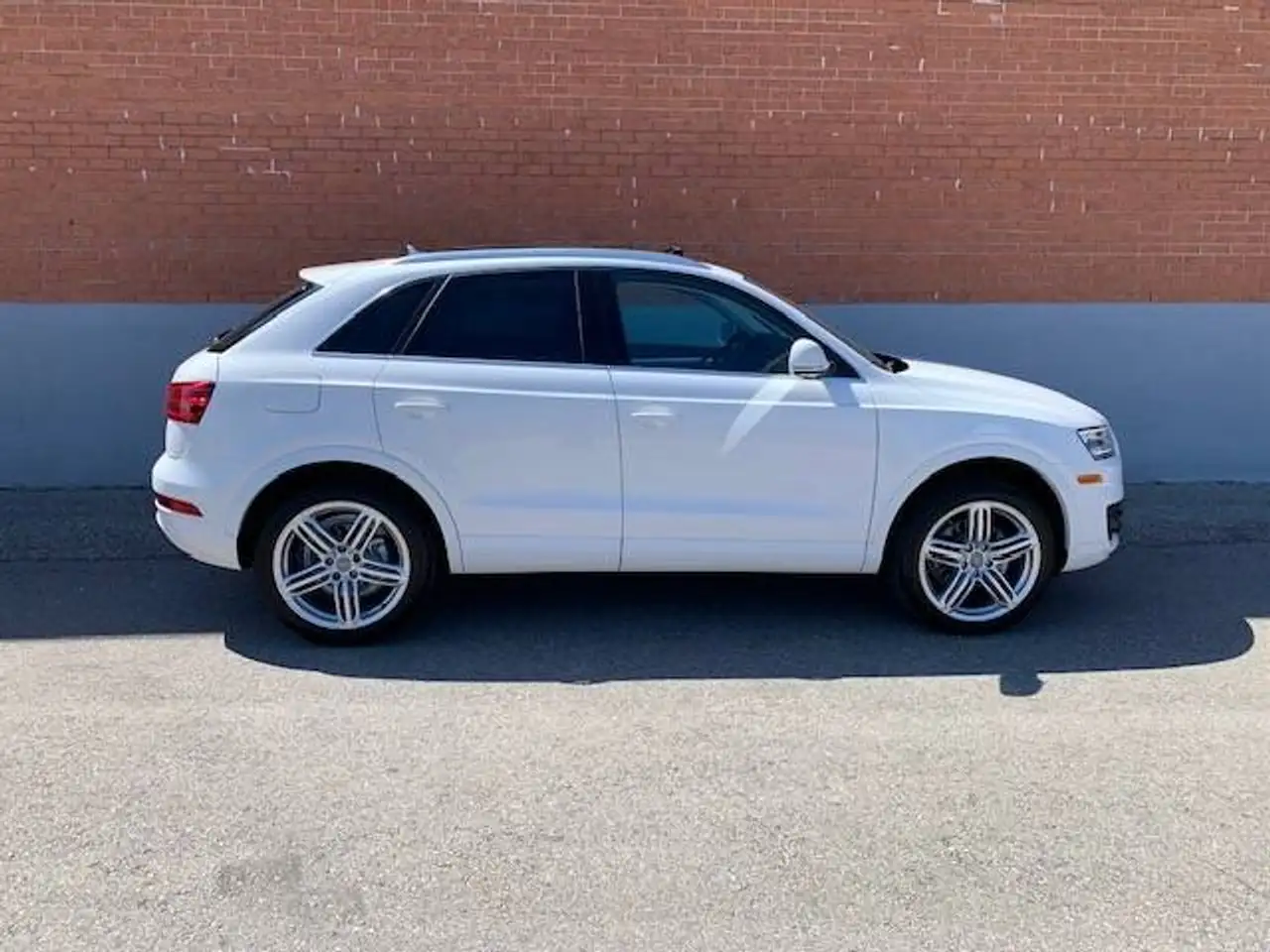 Audi Q3 снимка Audi Q3