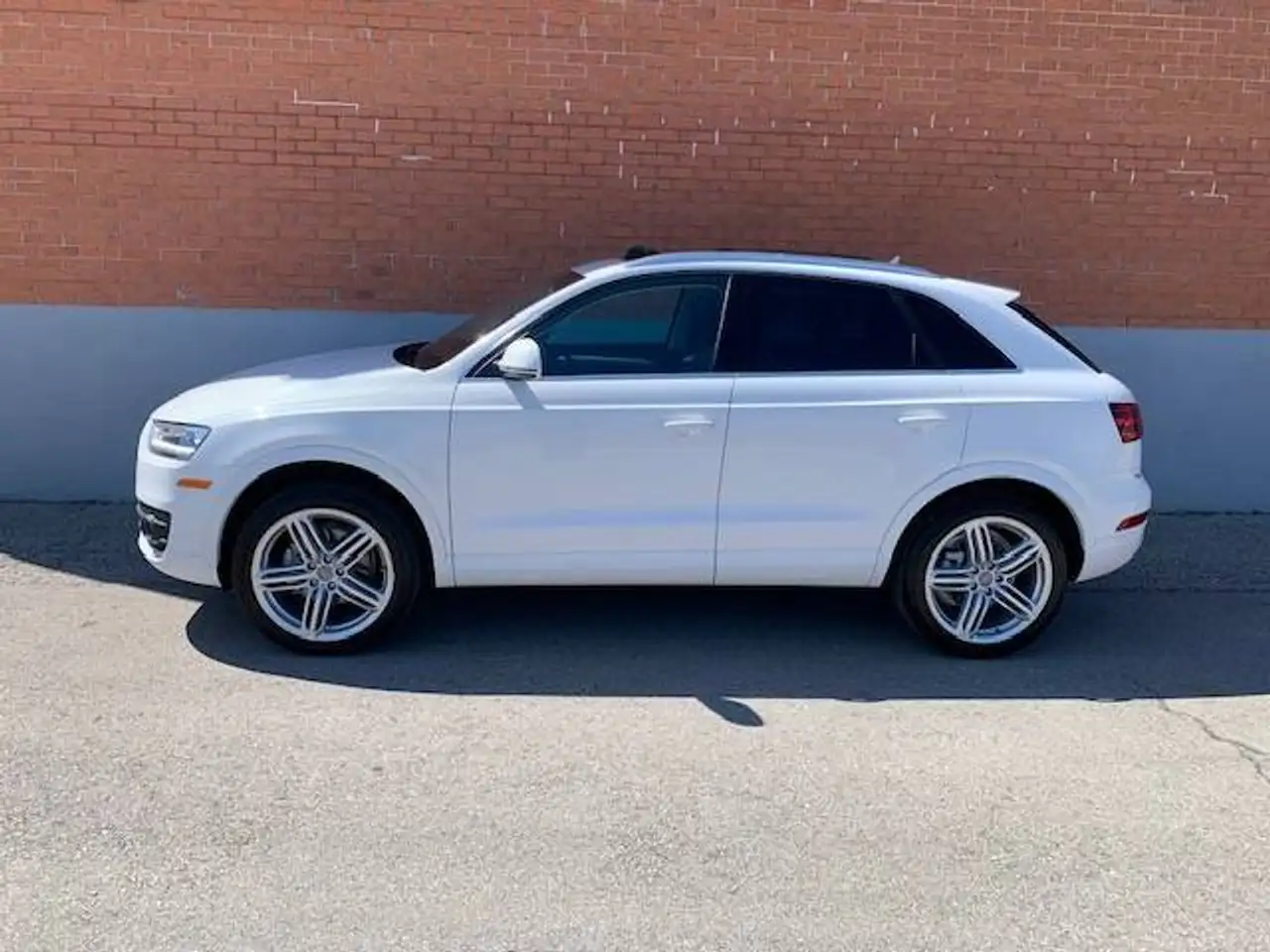 Audi Q3 снимка Audi Q3