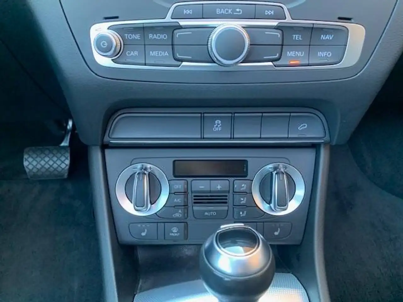 Audi Q3 снимка Audi Q3