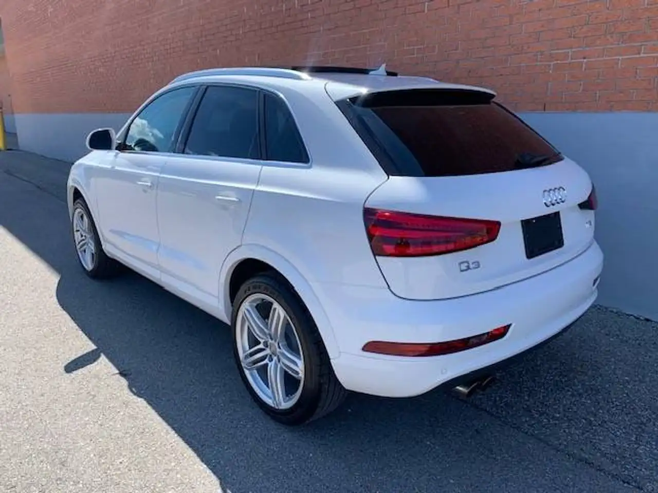 Audi Q3 снимка Audi Q3