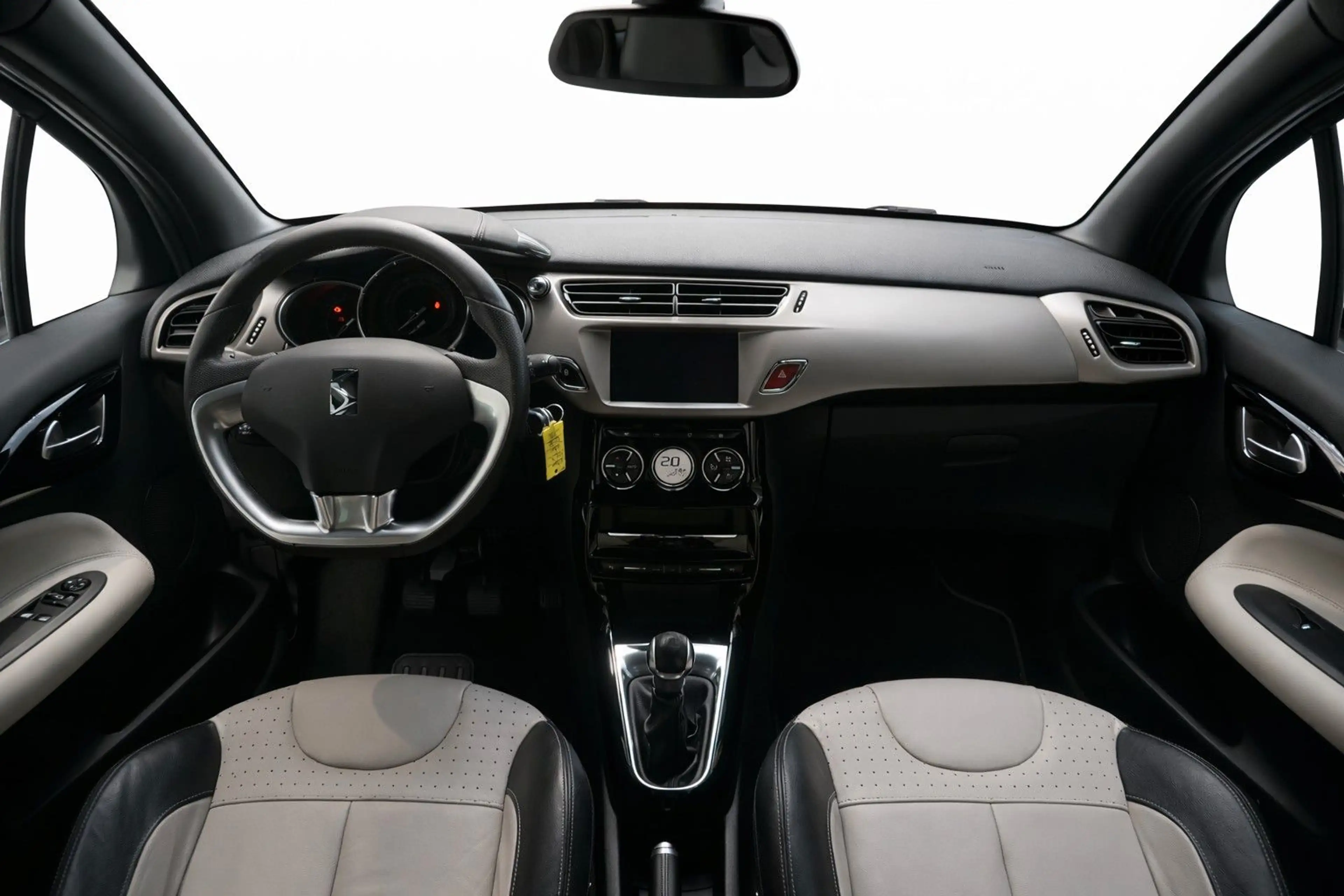 DS Automobiles DS 3 SoChic NAVI, LEDER, LED, SITZHEIZUNG, PDC — photo 8