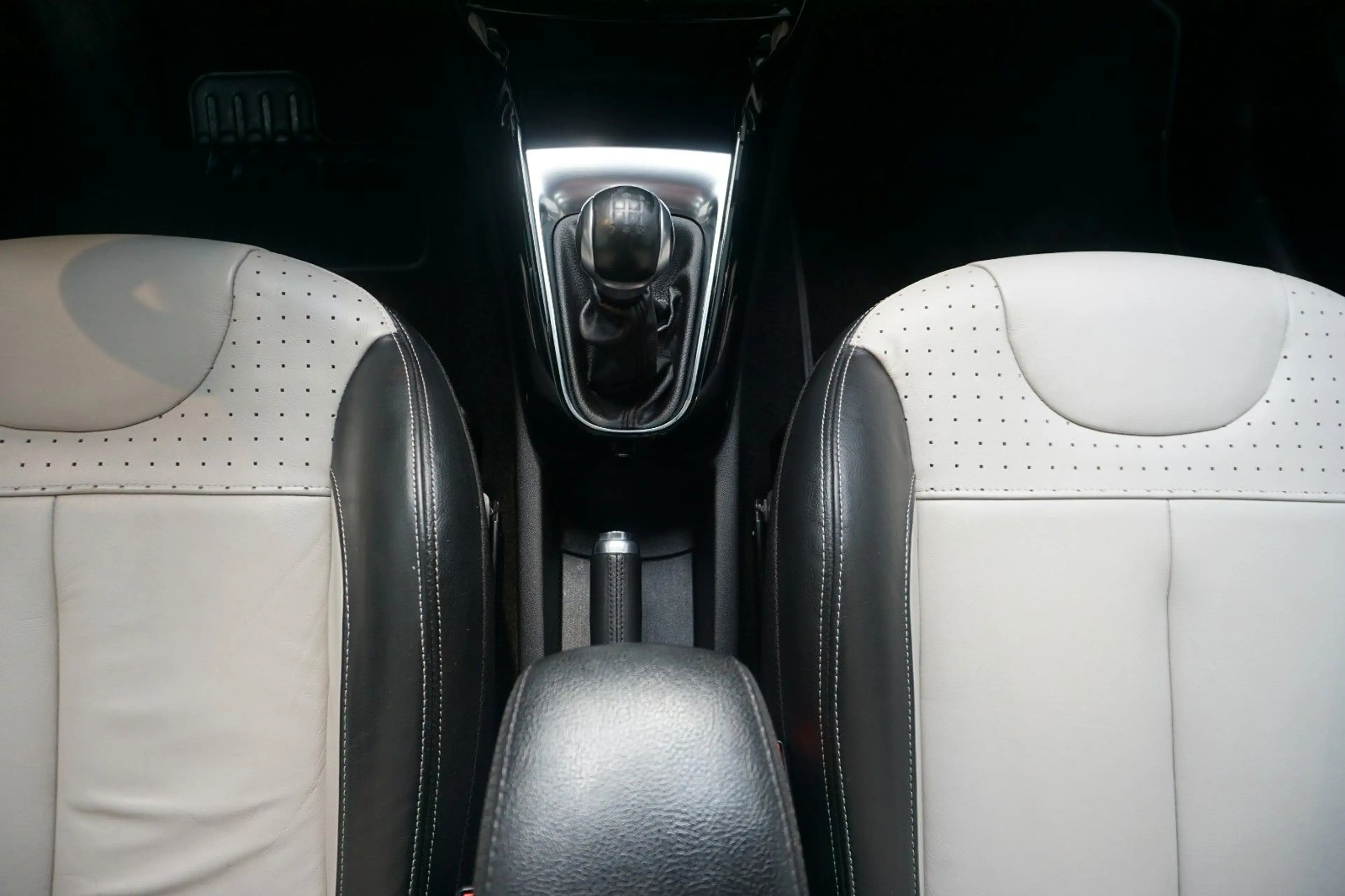 DS Automobiles DS 3 SoChic NAVI, LEDER, LED, SITZHEIZUNG, PDC — photo 11
