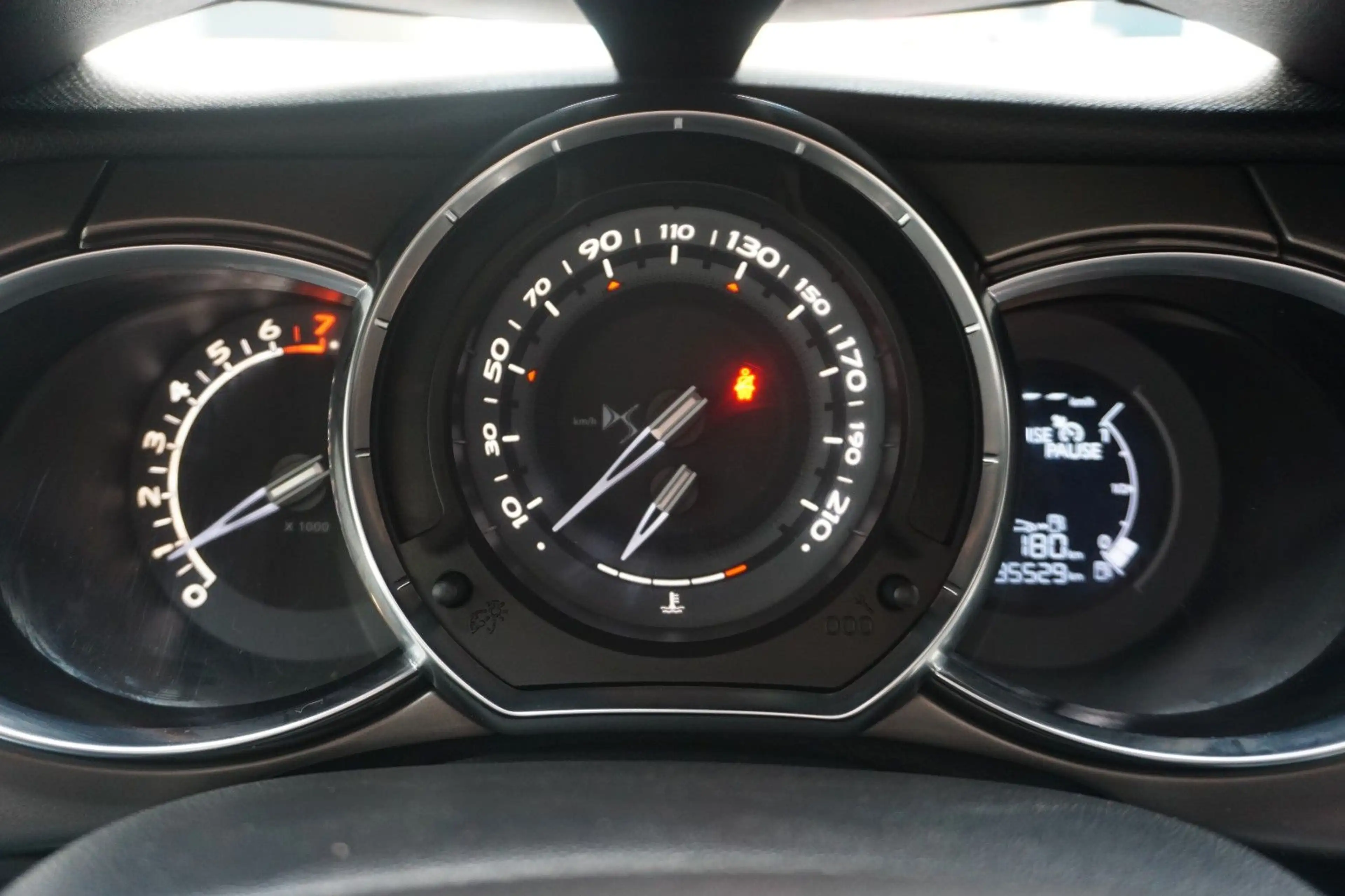 DS Automobiles DS 3 SoChic NAVI, LEDER, LED, SITZHEIZUNG, PDC — photo 13