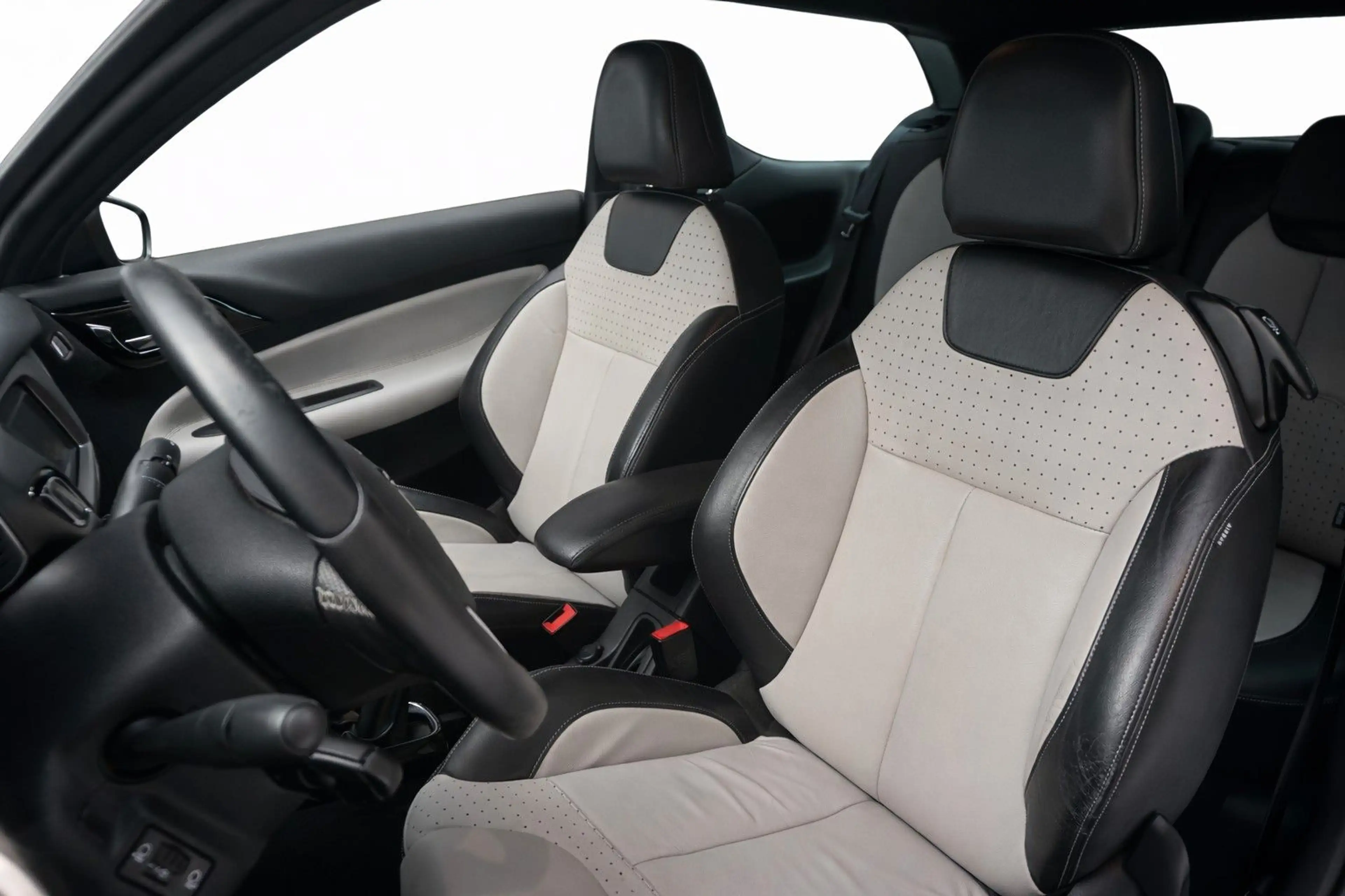 DS Automobiles DS 3 SoChic NAVI, LEDER, LED, SITZHEIZUNG, PDC — photo 15