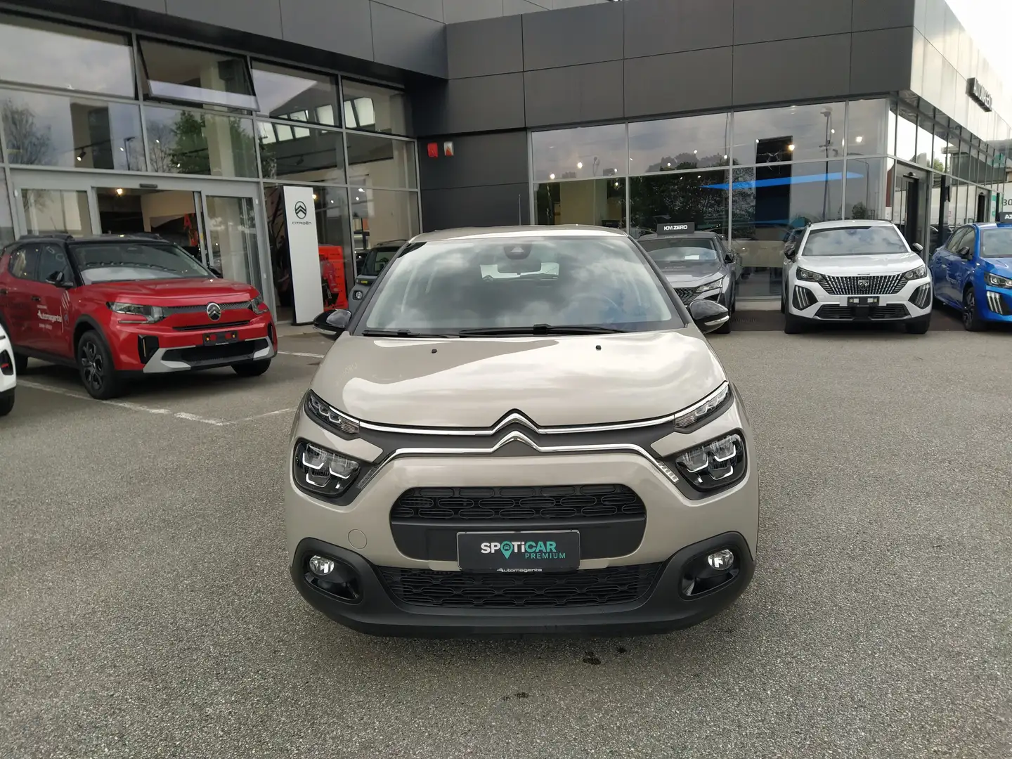 Citroen C3 1.2 PureTech 110cv PLUS AZIENDALE Beige - 2