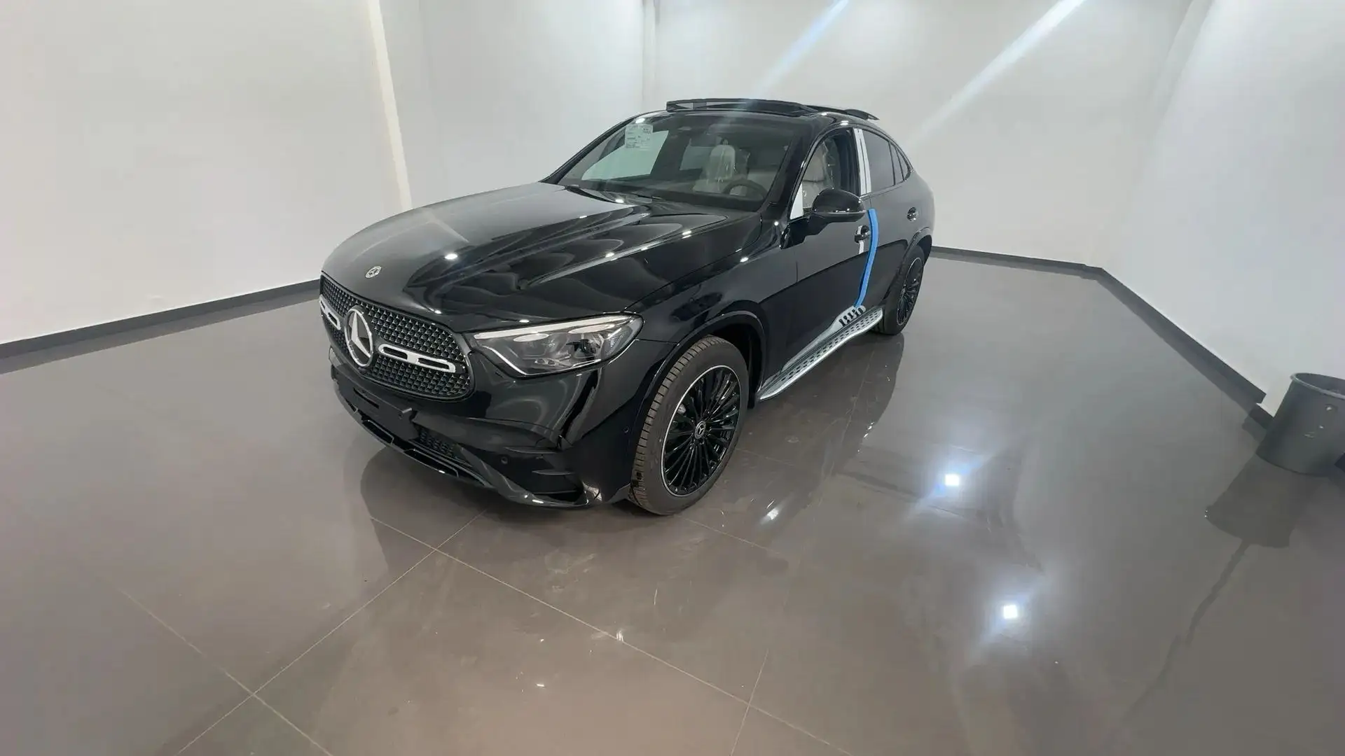Mercedes-Benz GLC 220 GLC Coupe 220 d AMG Line Advanced 4matic Schwarz - 1