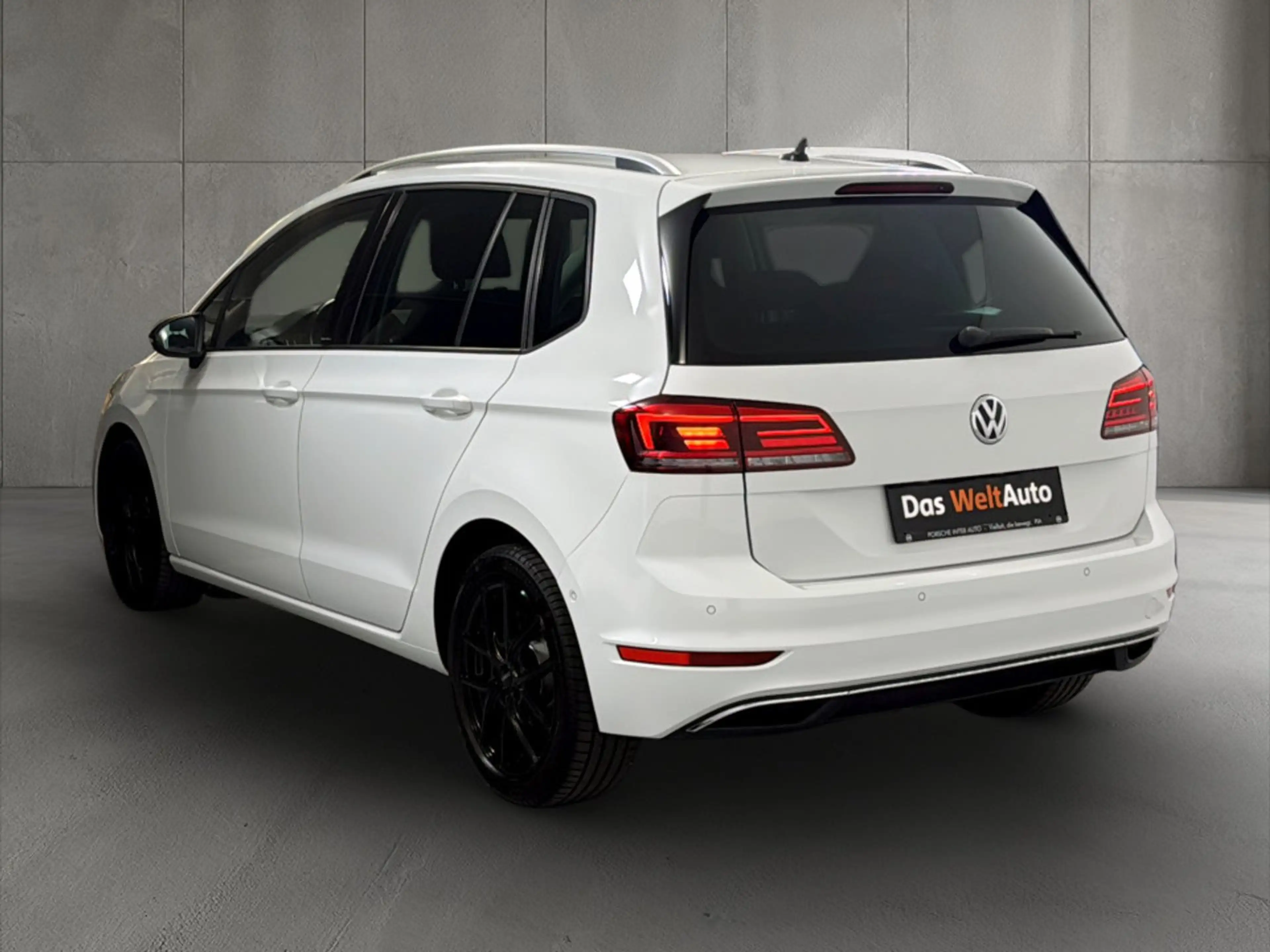 Volkswagen Golf Sportsvan Comfortline TDI SCR DSG — photo 4