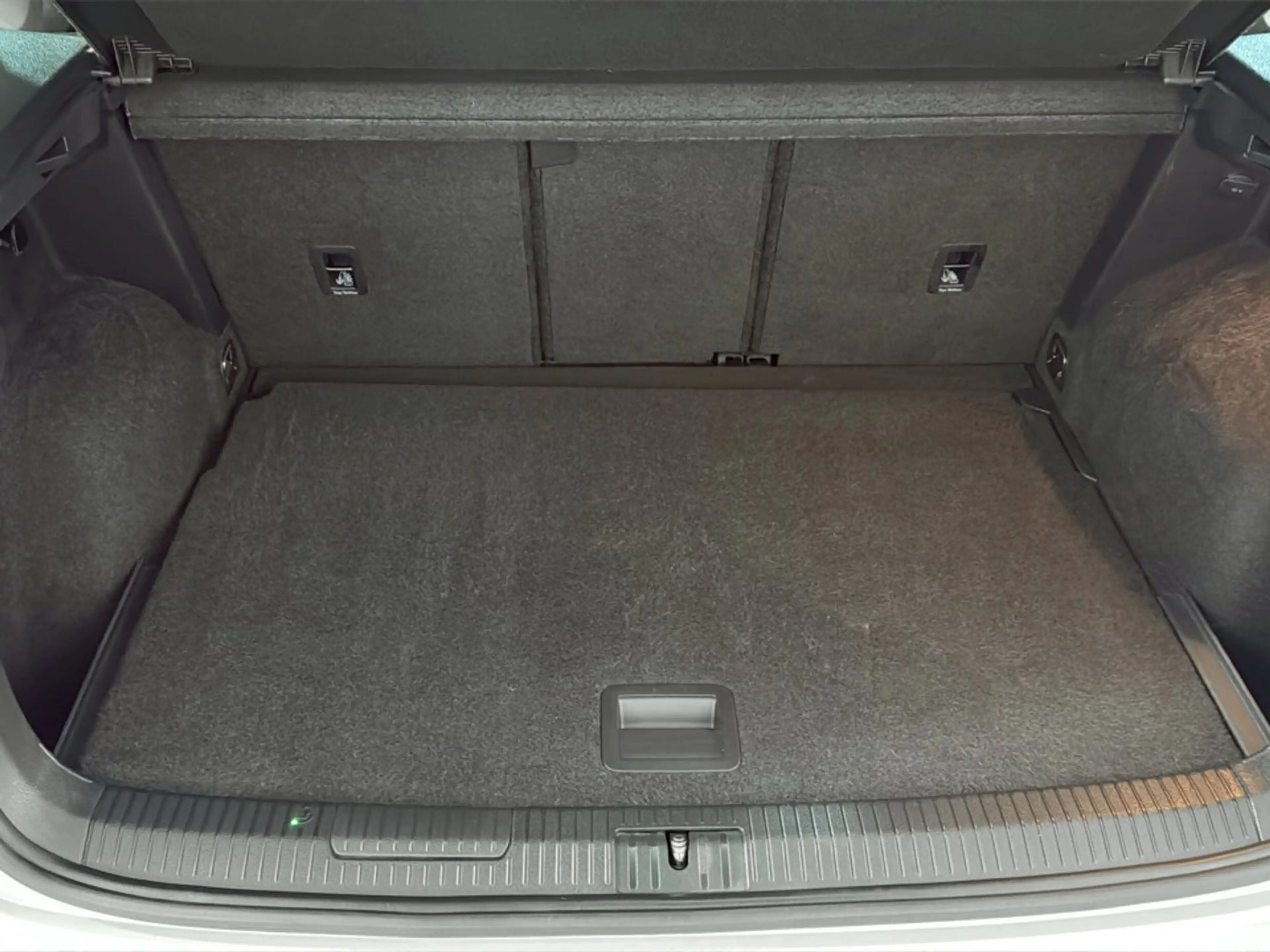 Volkswagen Golf Sportsvan Comfortline TDI SCR DSG — photo 17
