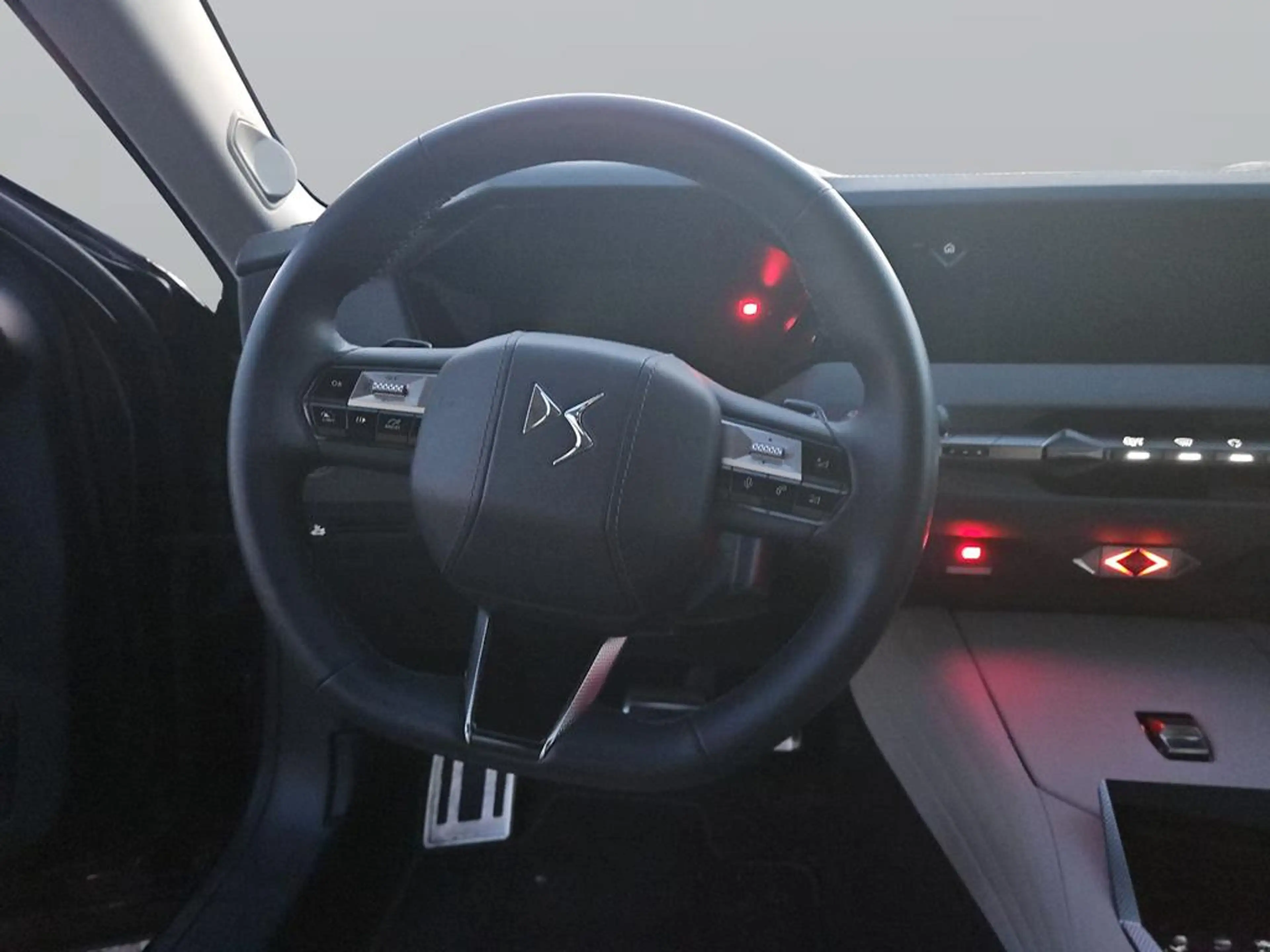DS Automobiles DS 4 Esprit de Voyage PureTech 130 EAT8 — photo 12