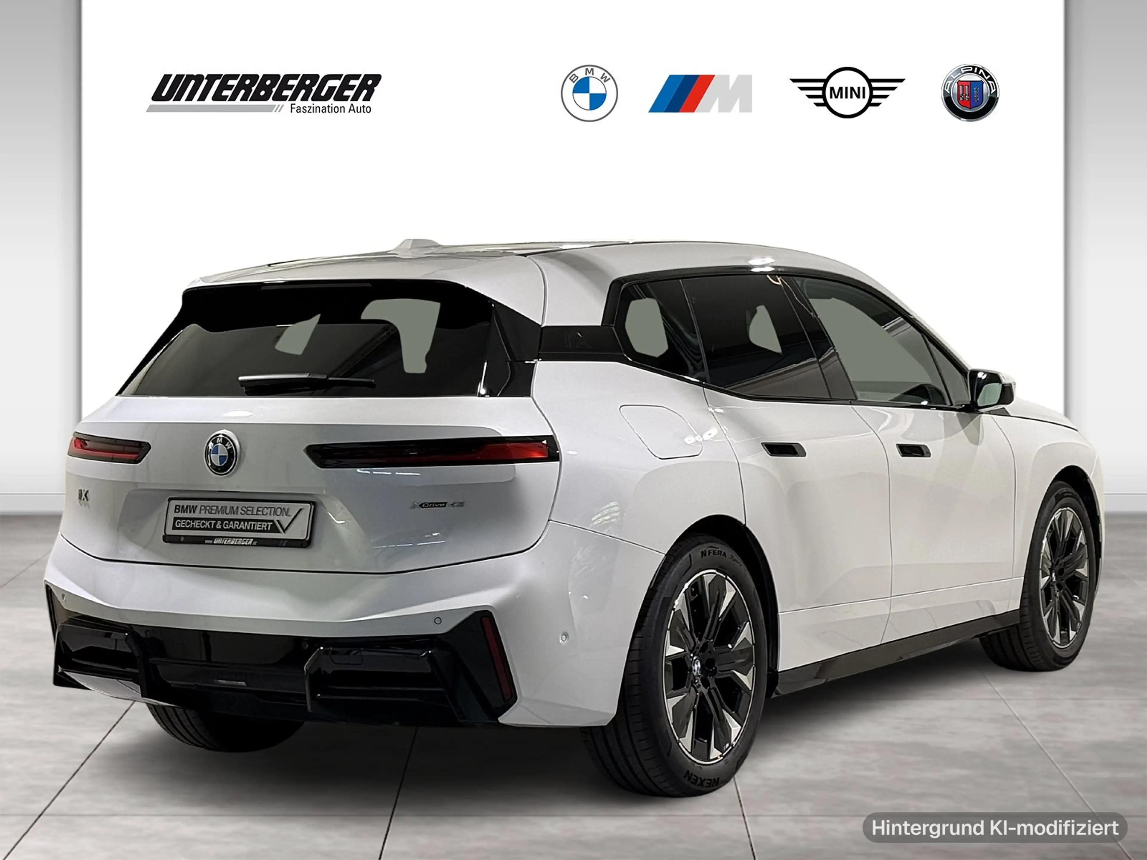 BMW iX xDrive45 M Sportpaket AHK ACC 360 ALED DA-Prof — photo 3