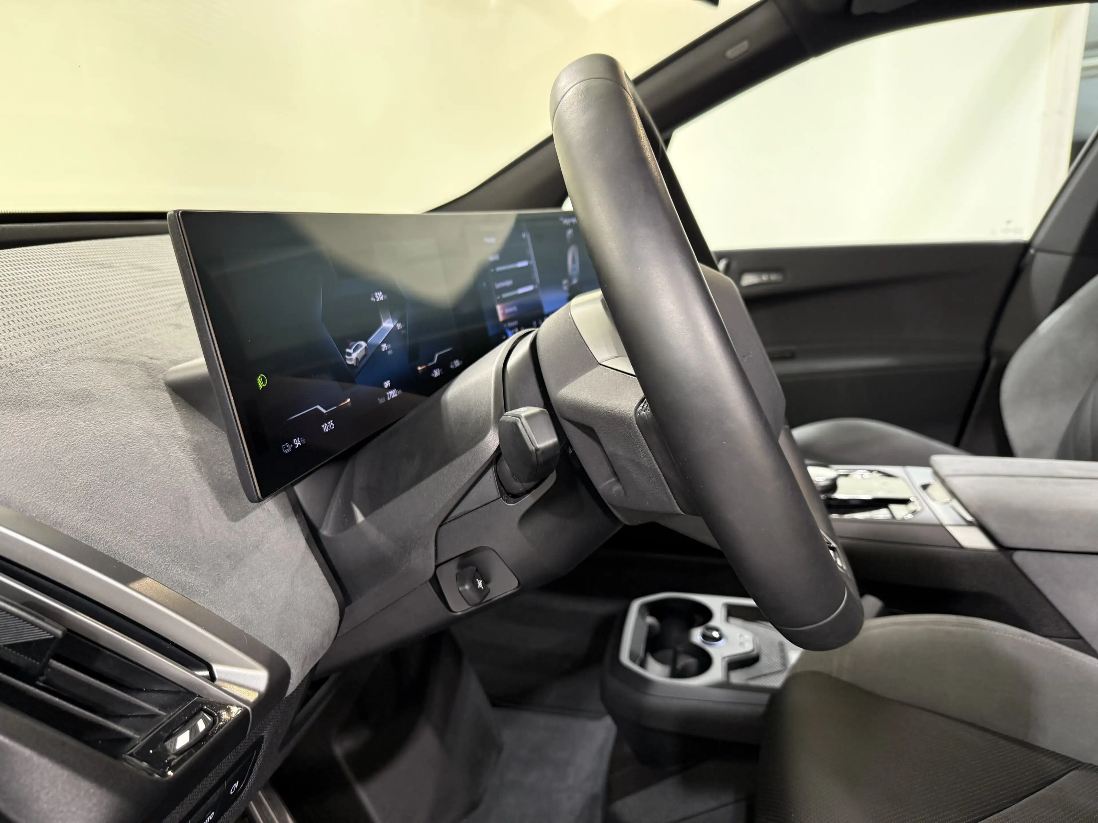 BMW iX xDrive45 M Sportpaket AHK ACC 360 ALED DA-Prof — photo 14
