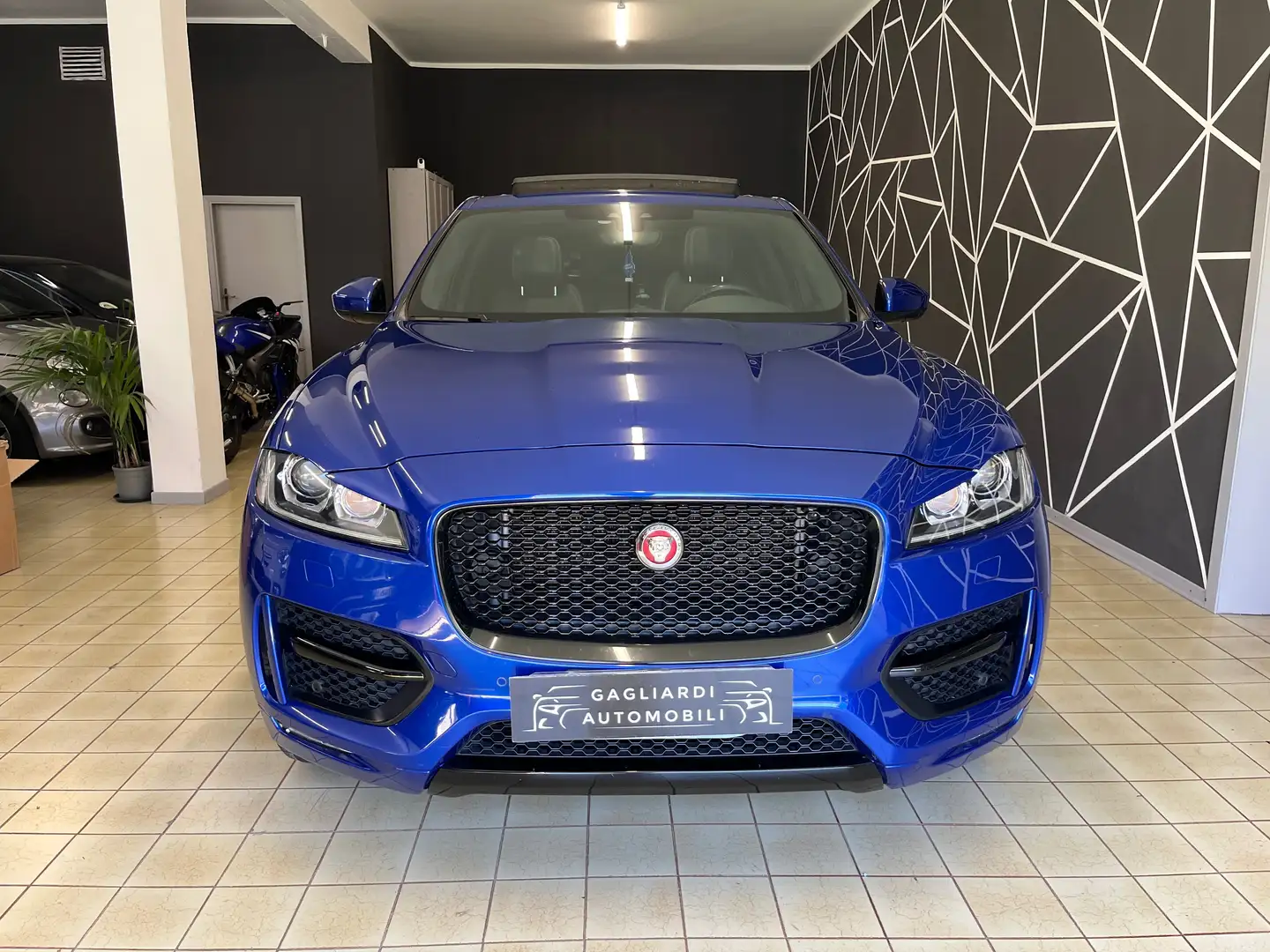 Jaguar F-Pace F-Pace 2.0d i4 R-Sport awd 180cv auto my19 Bleu - 2