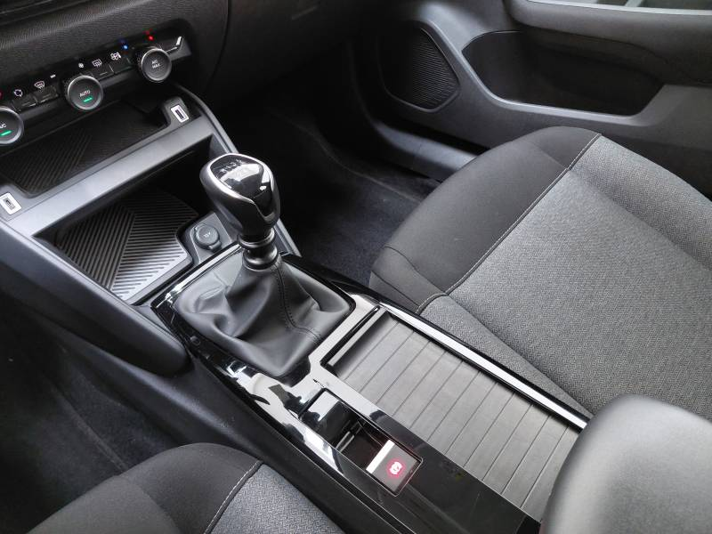 Citroen C4 3 1.2 PureTech 100 S&S MAN6 Feel — photo 19