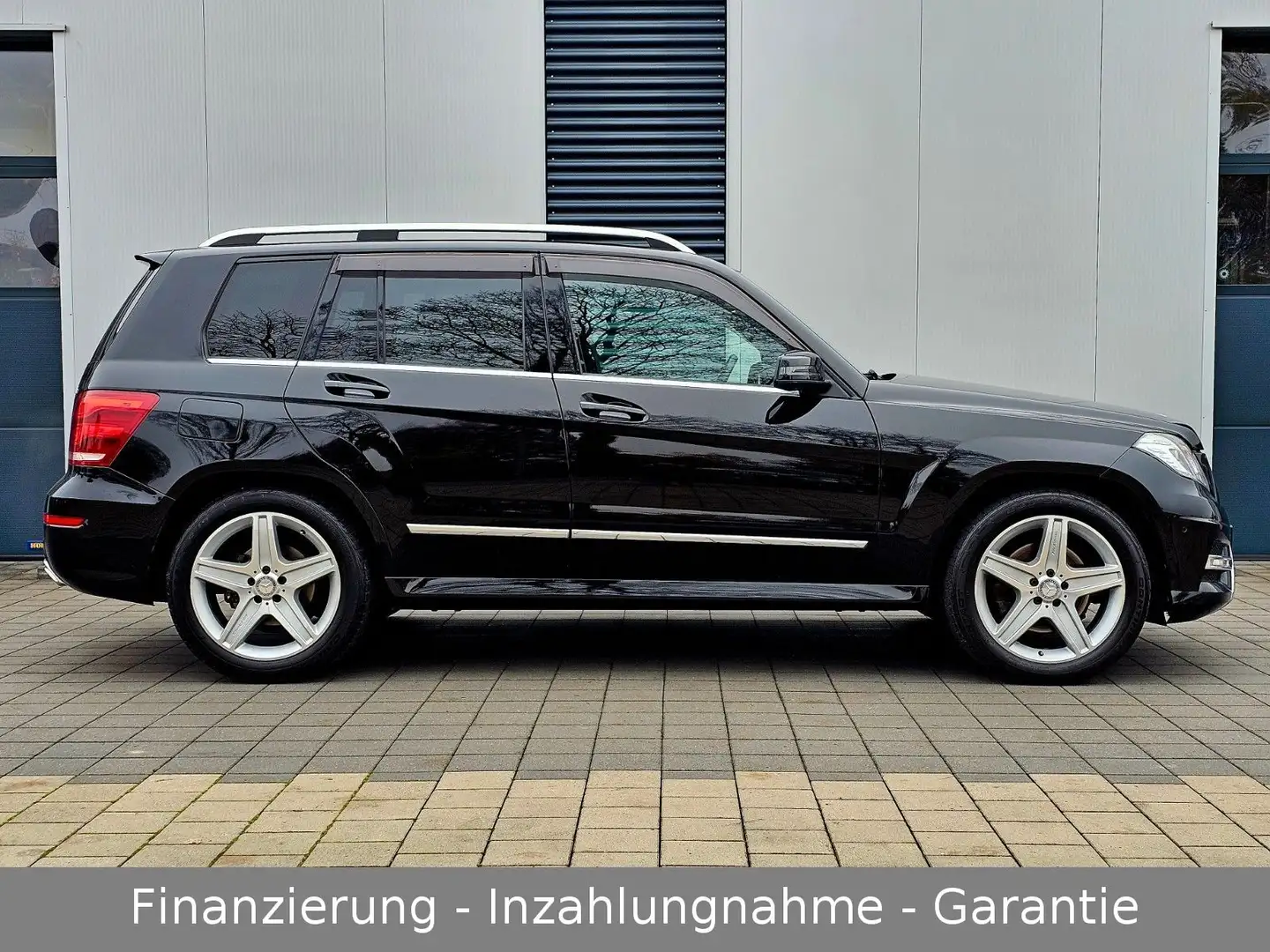 Mercedes-Benz GLK 350 4Matic AMG Paket + 1. Hand + Topzustand! Schwarz - 2
