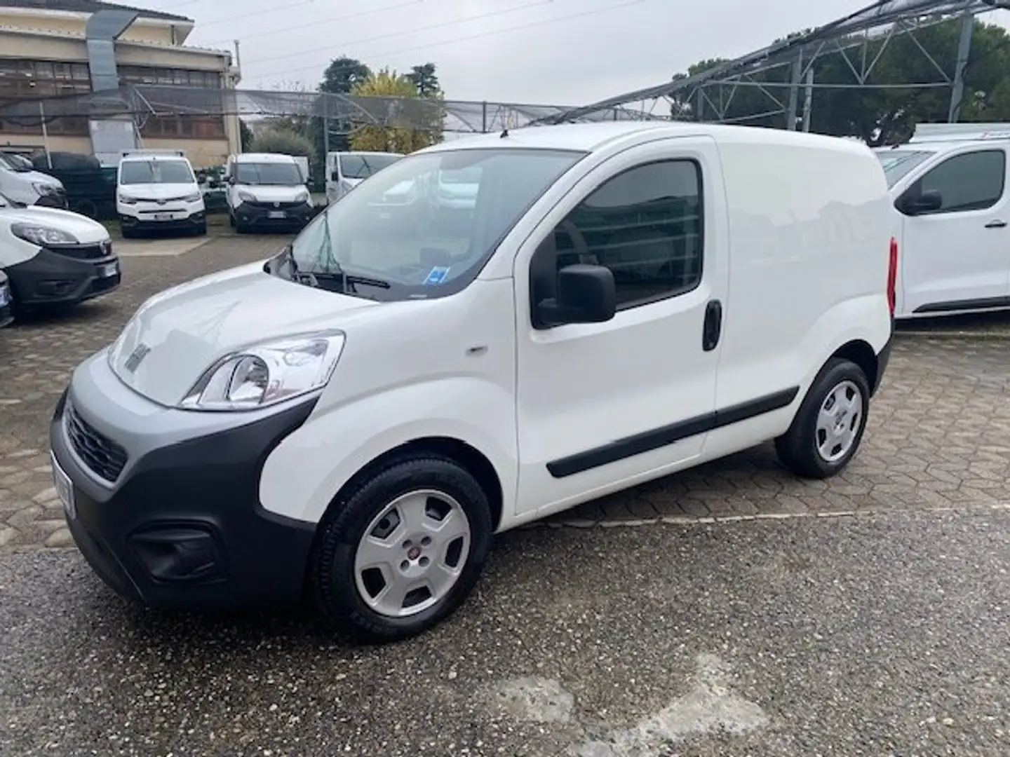 Fiat Fiorino 1.3 MTJ 95 CV E6D-FINAL SX Weiß - 2