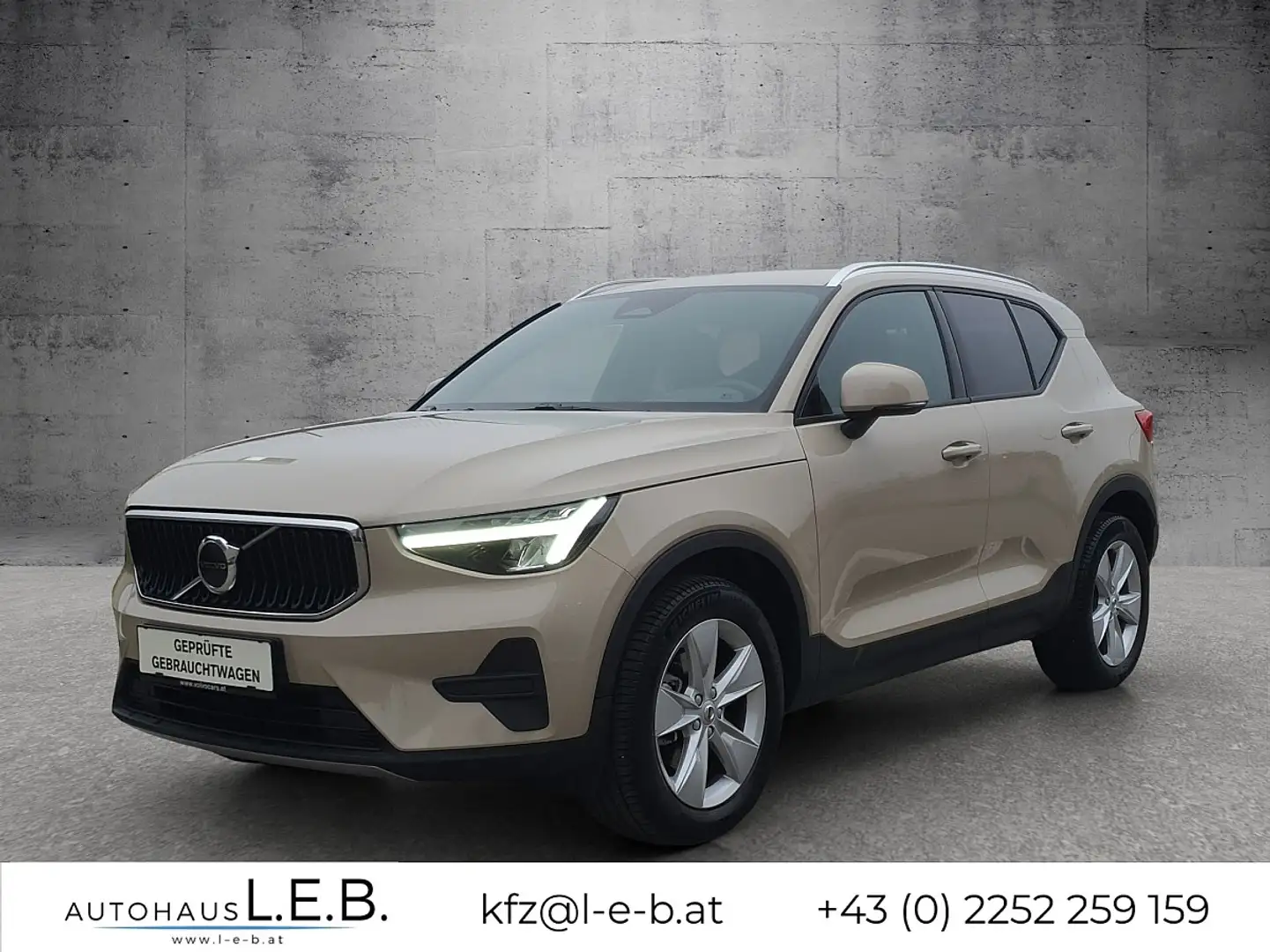 Volvo XC40 B3 Core Aut. Beige - 1