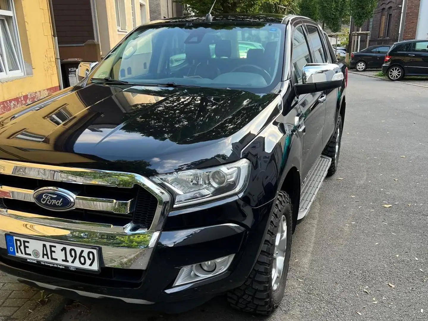 Ford Ranger Limited Schwarz - 2