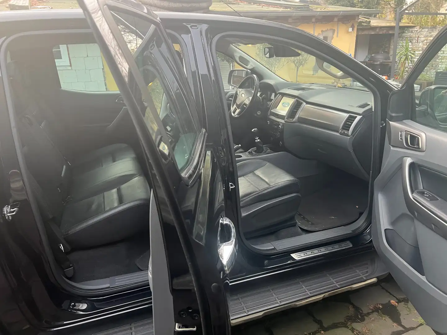 Ford Ranger Limited Schwarz - 1