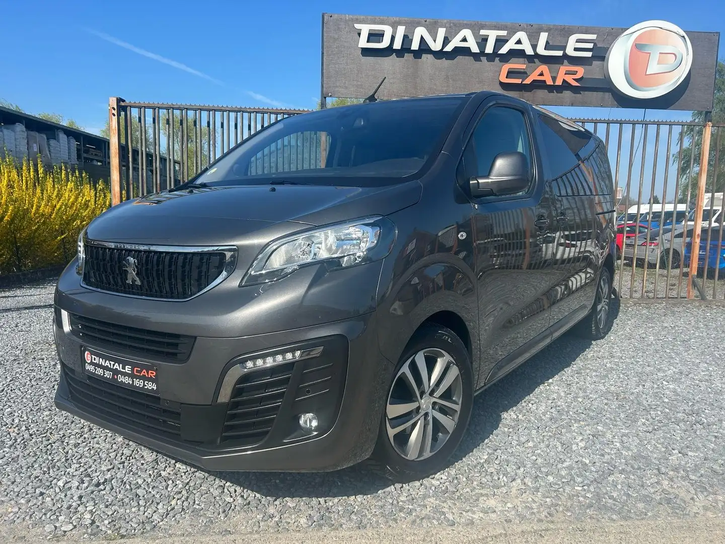 Peugeot Traveller 1.5 BlueHDi L2 8 Places 2 porte latérales Gris - 1