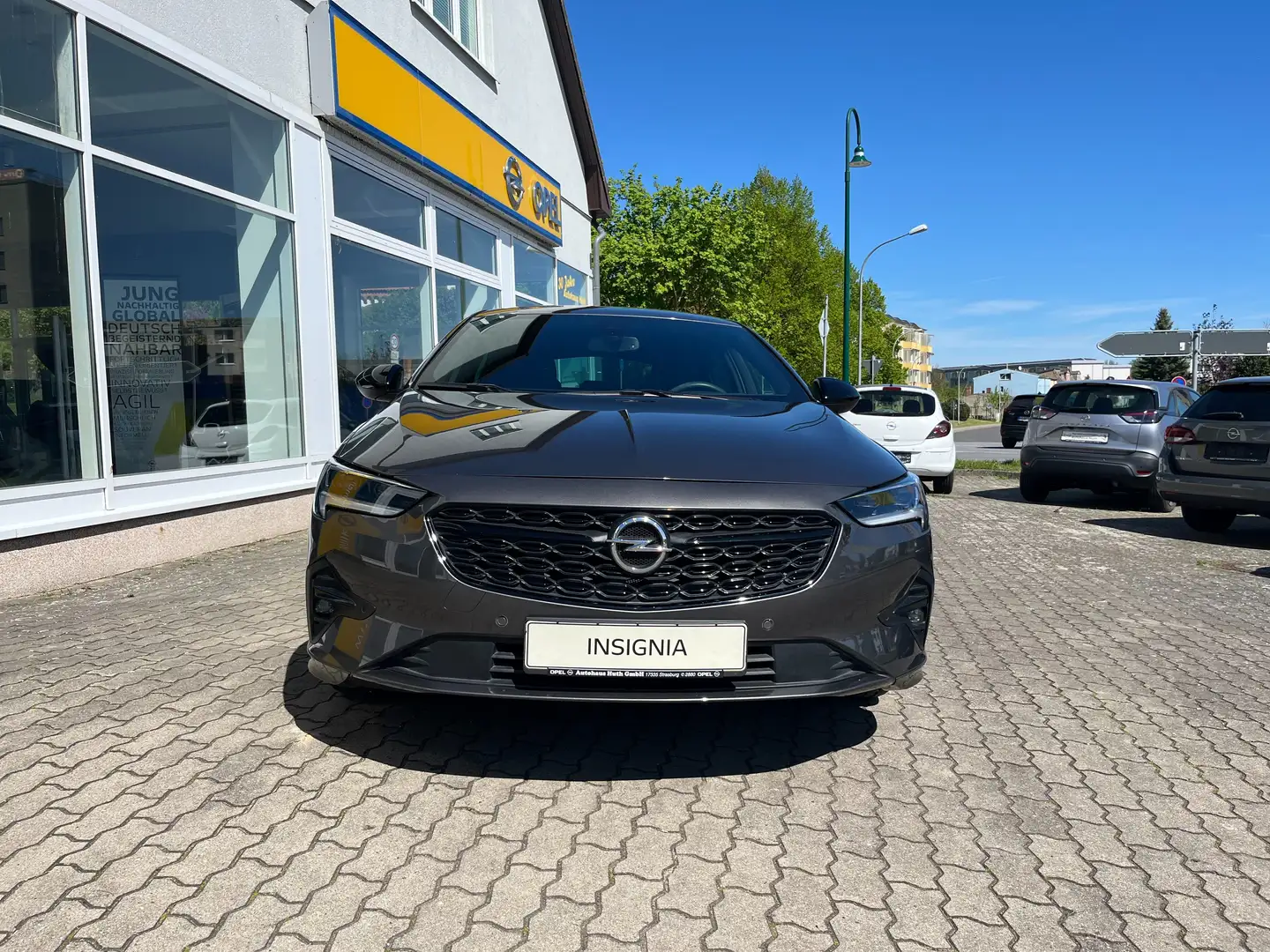 Opel Insignia Ultimate Grau - 1