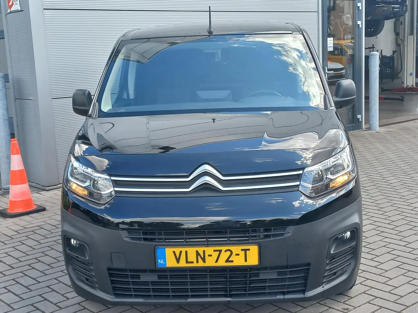 Citroen Berlingo Van 1.5 HDi 75pk | Airconditioning | Navigatie by Zwart - 2