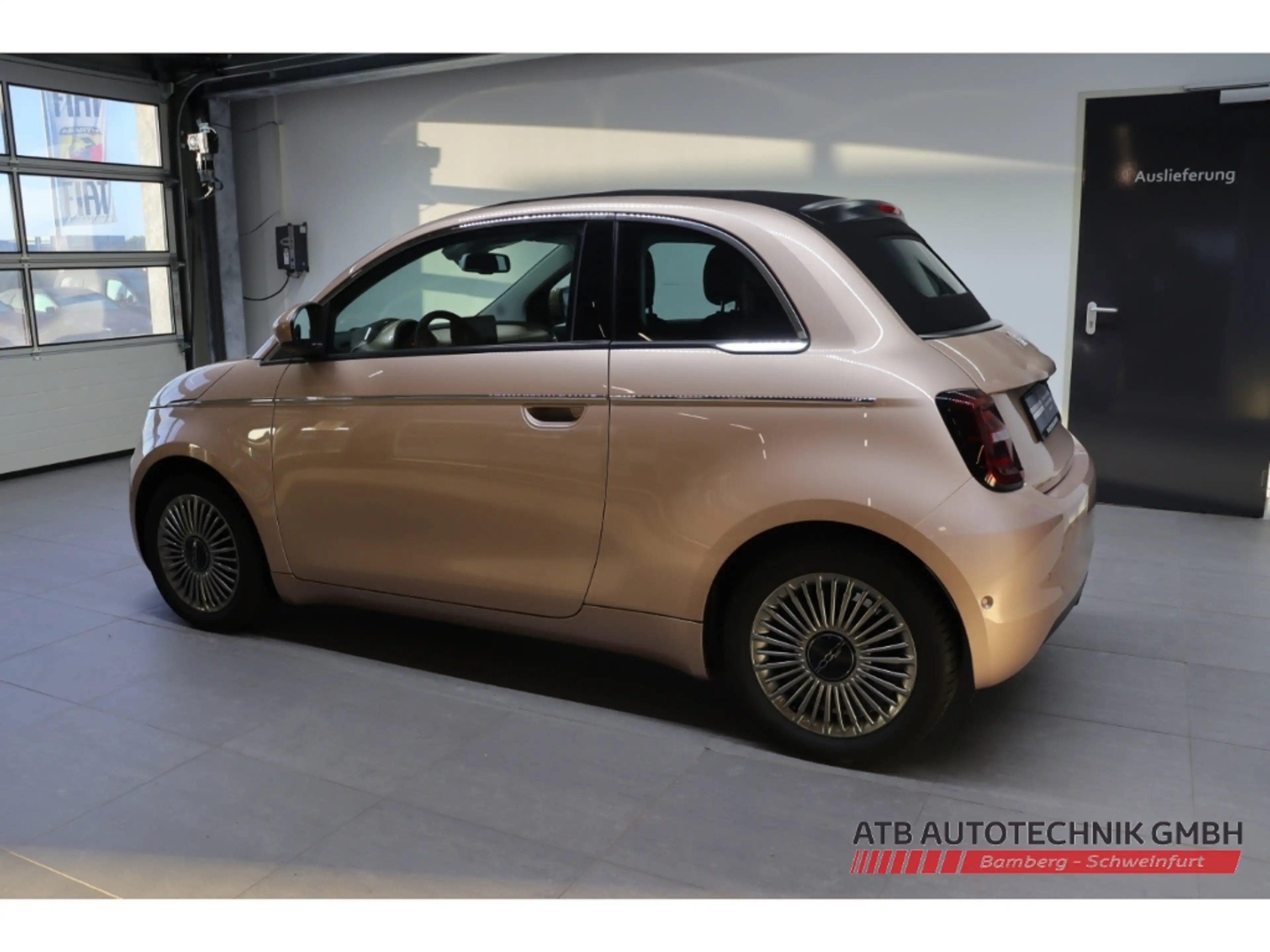Fiat 500e 42kWh SOH 95,7% Komfort- und Stylepaket — photo 8