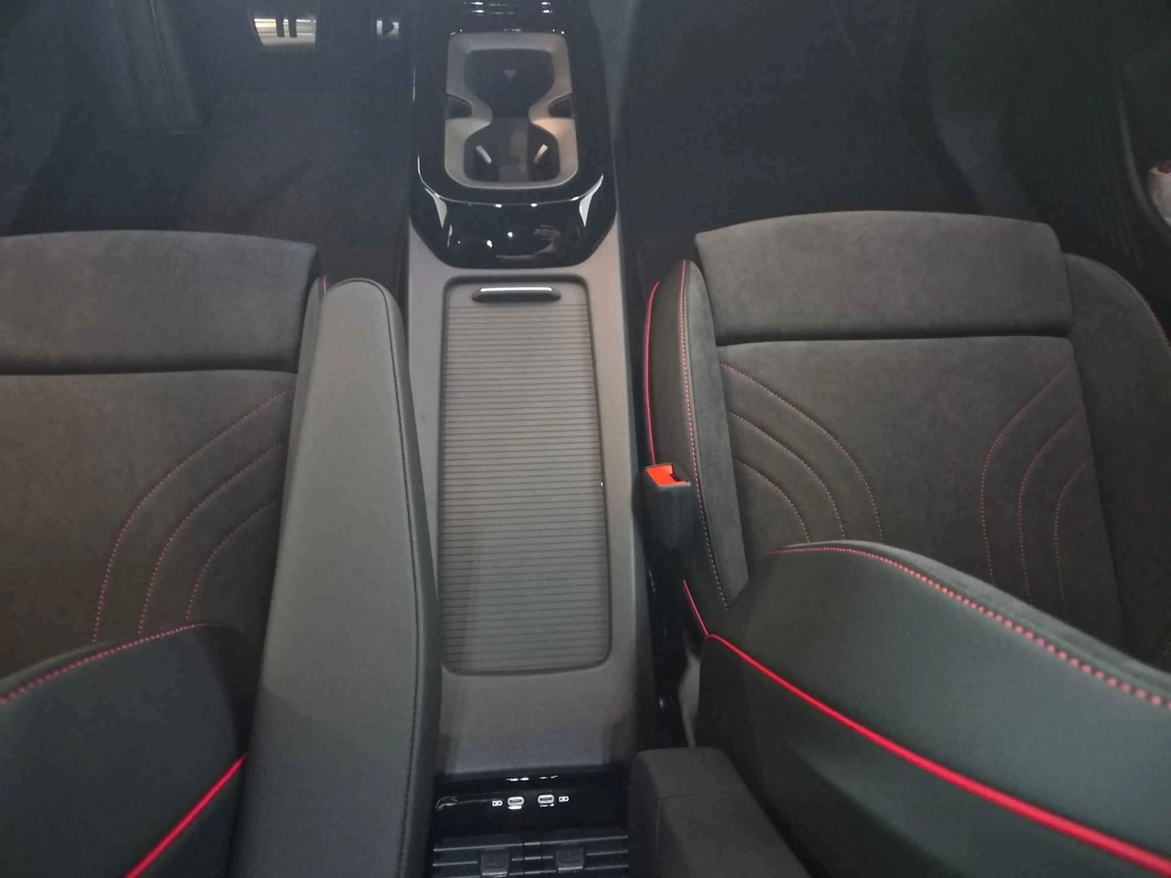 Volkswagen ID.4 GTX 4MOTION 250 kW Business -77 kWh — photo 6