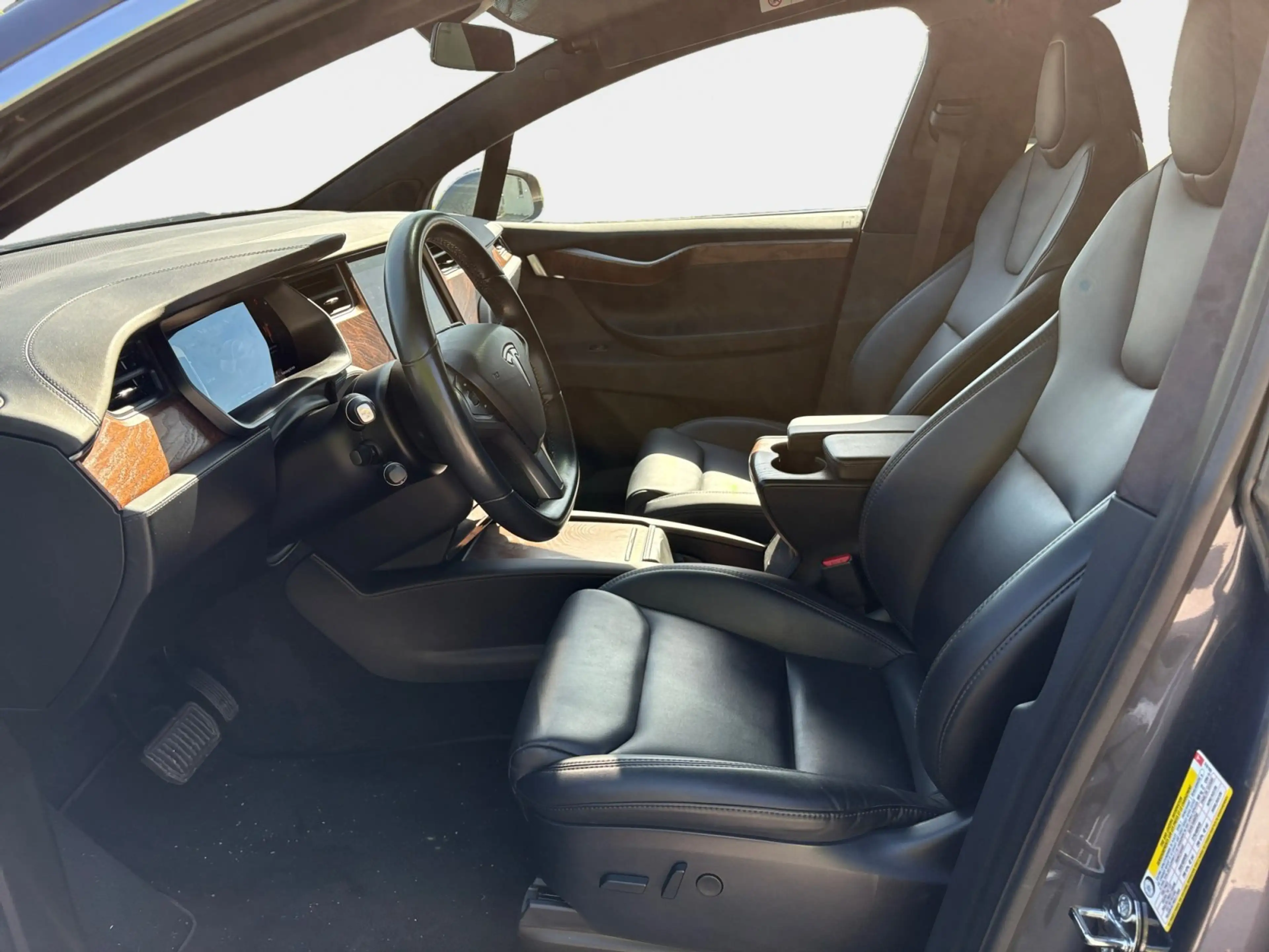Tesla Model X Model X Maximale Reichweite 100kWh — photo 10