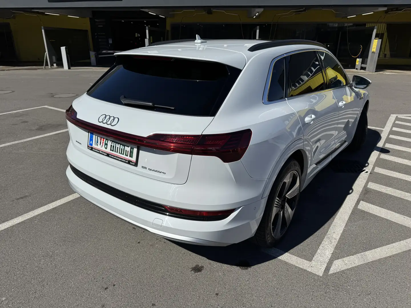 Audi e-tron 55 quattro 95kWh Advanced - 2