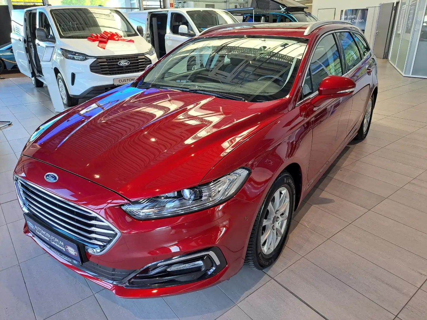 Ford Mondeo Turnier 2.0 EcoBlue LED AWD AHK Navi SHZ Piros - 2
