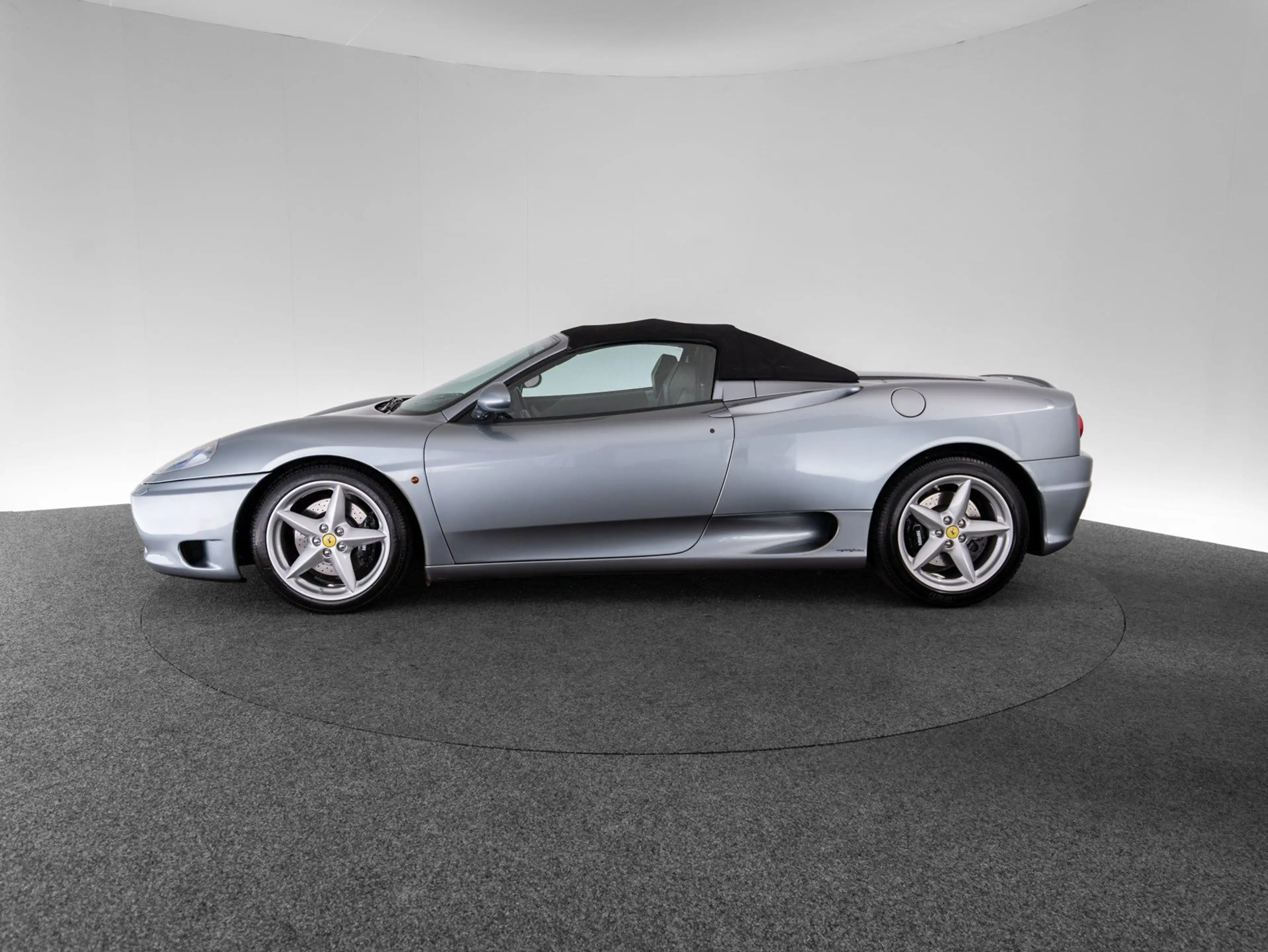 Ferrari 360 Spider — photo 12