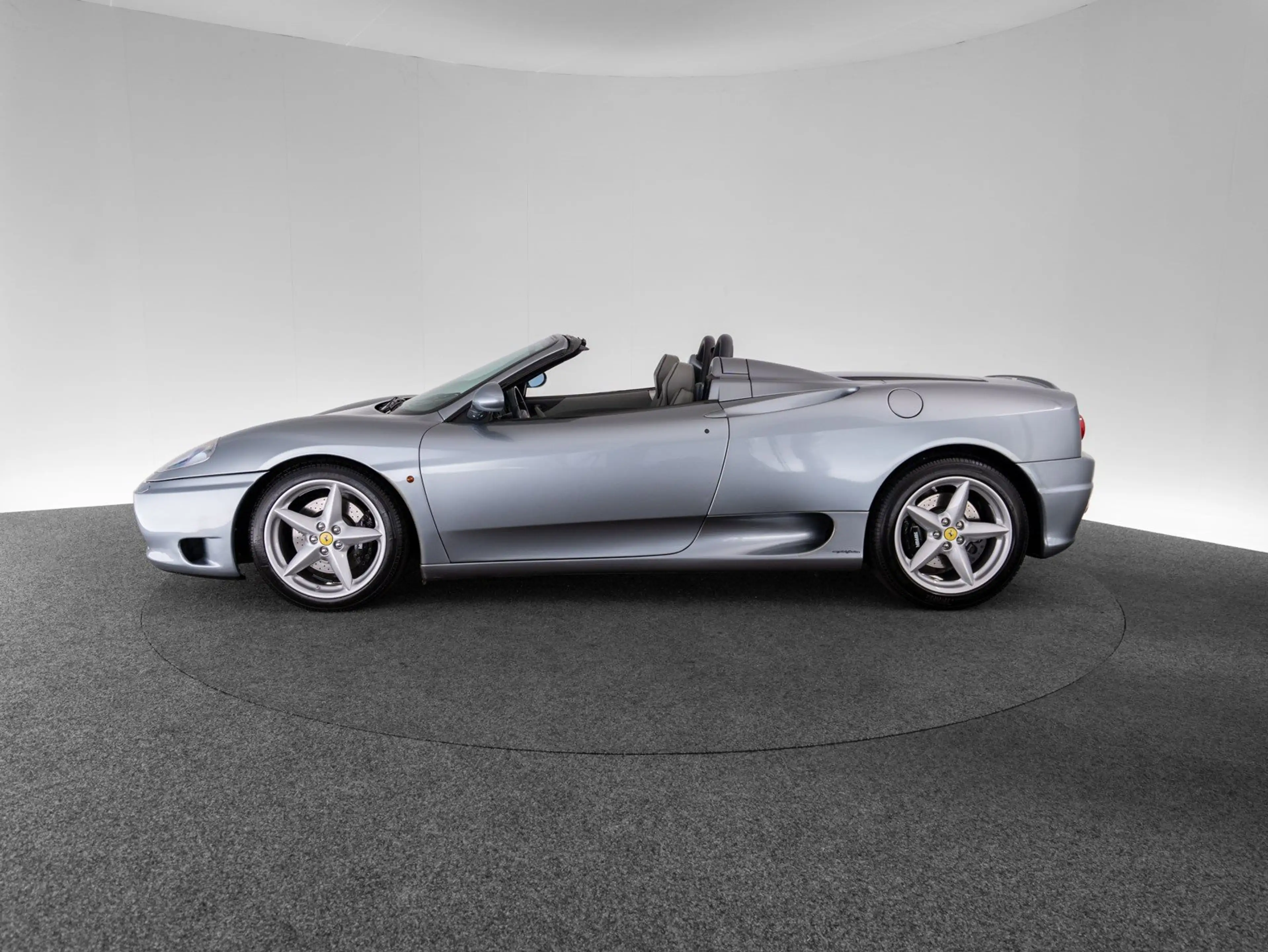 Ferrari 360 Spider — photo 8