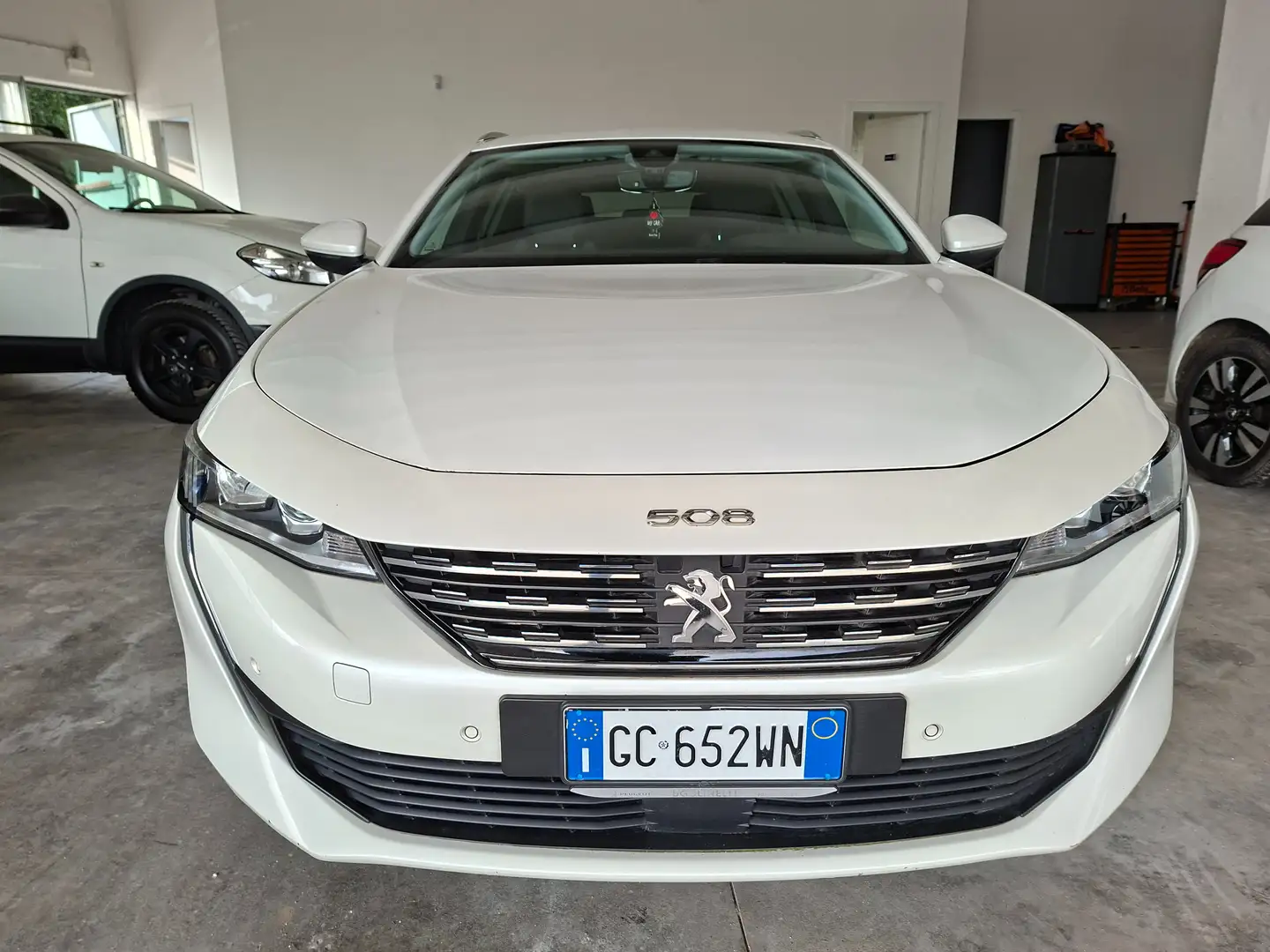 Peugeot 508 SW 1.6 hybrid / AUTOMATICO / FULL OPTIONAL Weiß - 2