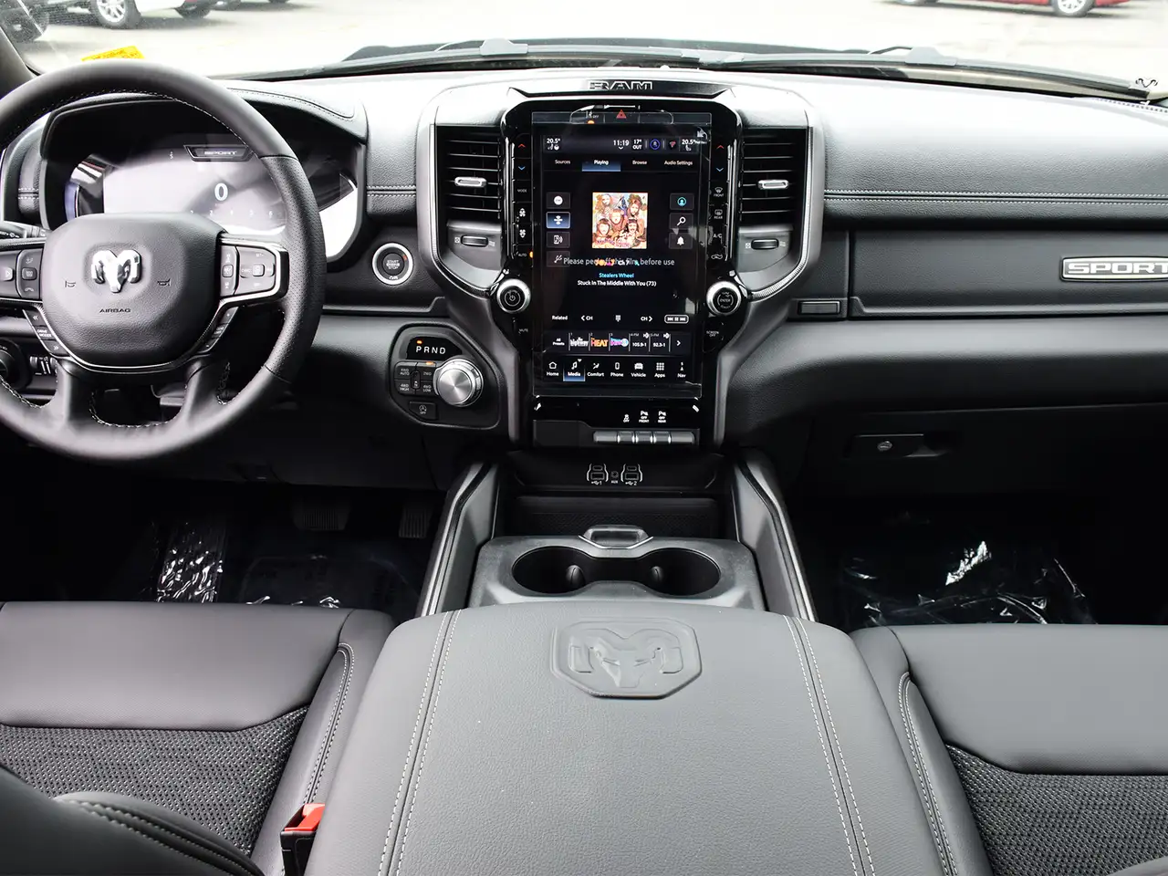 RAM 1500 снимка RAM 1500