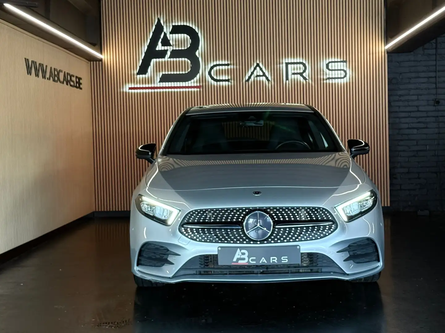 Mercedes-Benz A 180 A 180 d * PACK AMG * GARANTIE 12 MOIS * Gris - 2