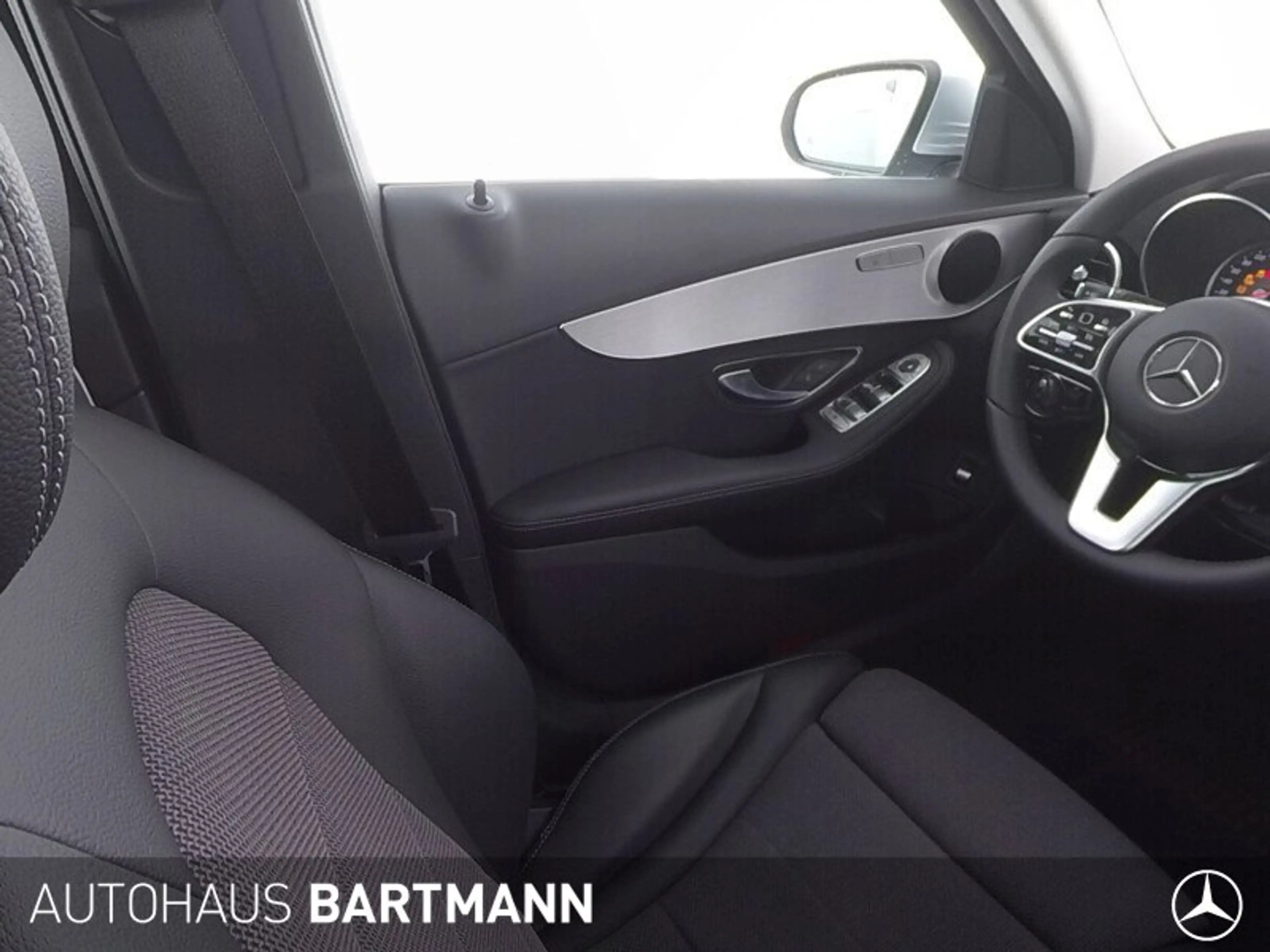 Mercedes-Benz C 180 C 180 T AVANTGARDE +NAVI+KAMERA+LED+AMBIENTE+SZH — photo 10