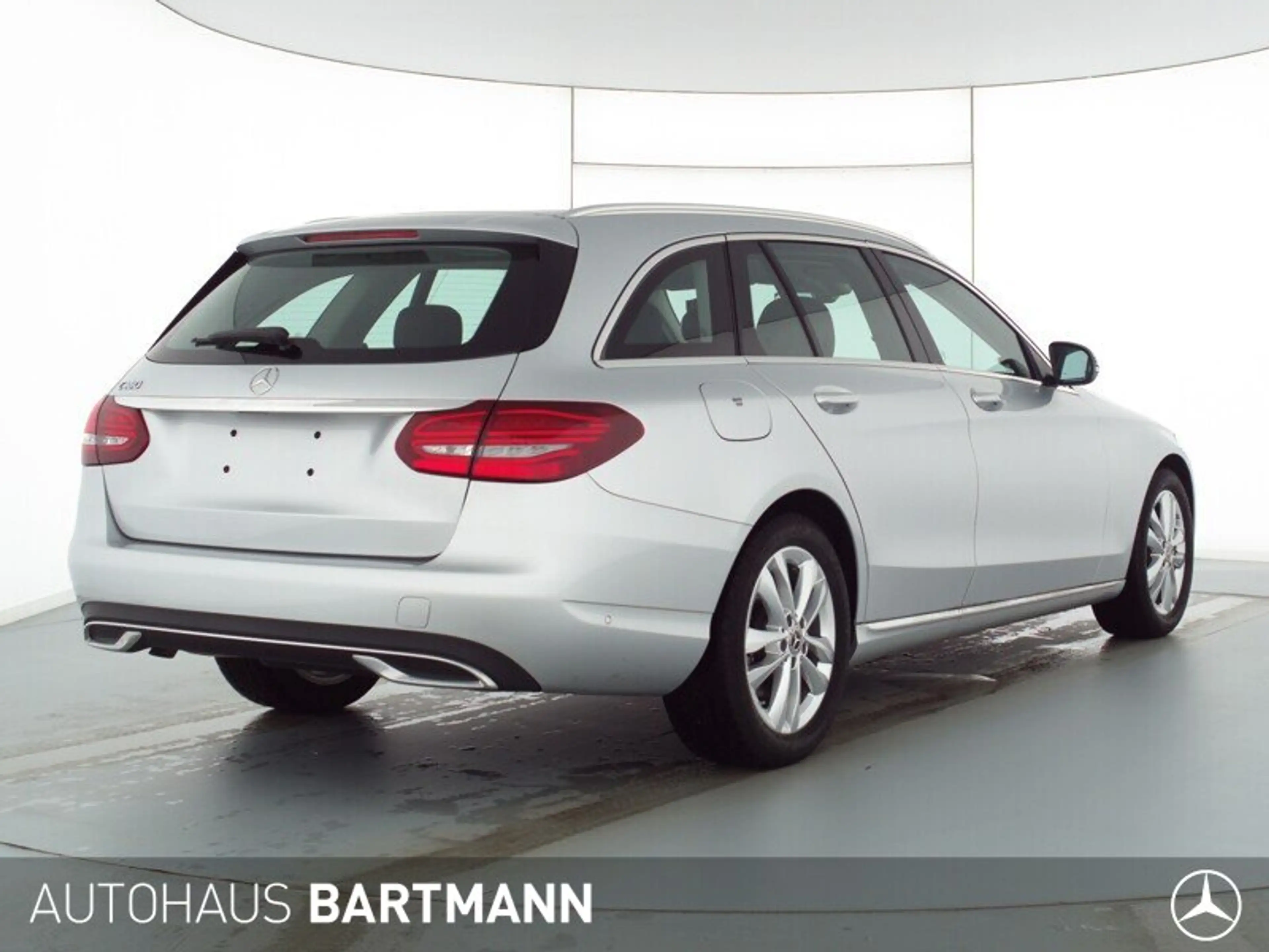 Mercedes-Benz C 180 C 180 T AVANTGARDE +NAVI+KAMERA+LED+AMBIENTE+SZH — photo 2