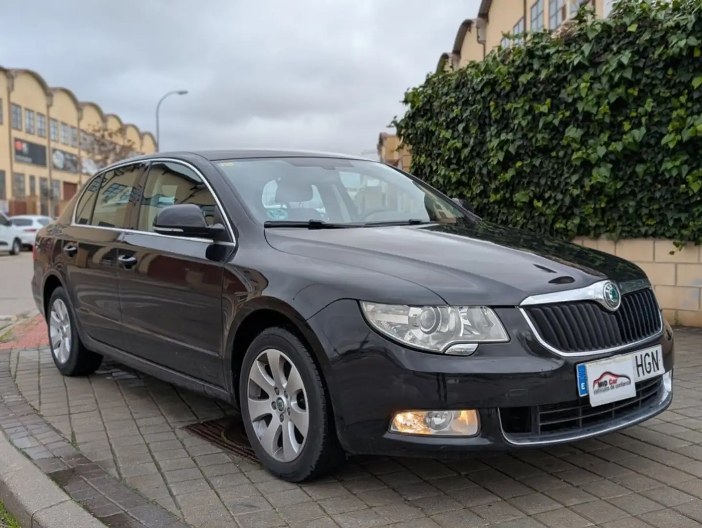 Skoda Superb 1.8 TSI Elegance DSG Negro - 1