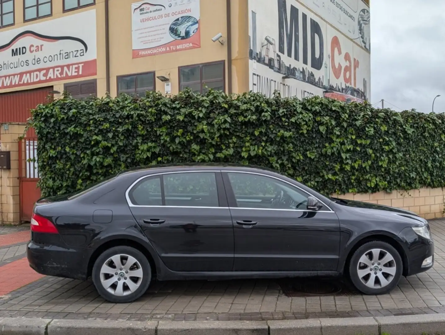 Skoda Superb 1.8 TSI Elegance DSG Negro - 2