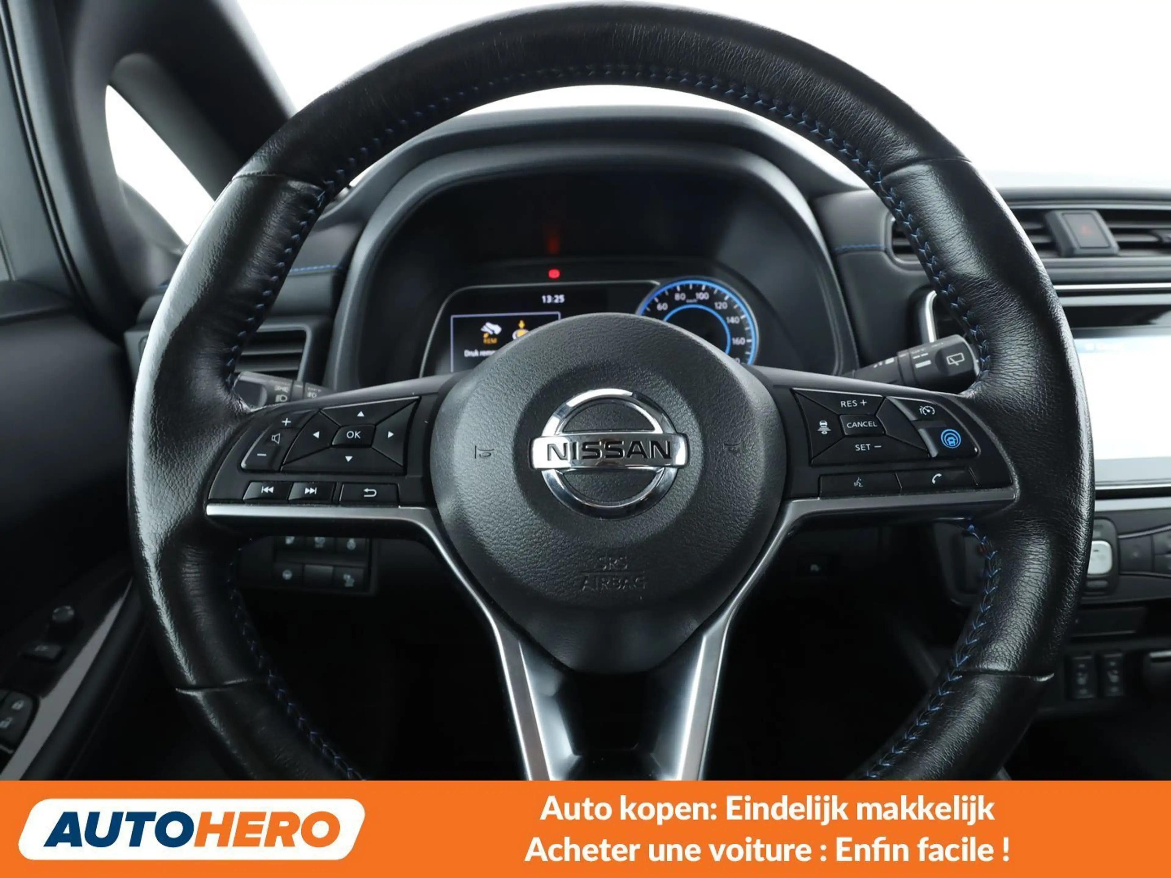 Nissan Leaf electric drive 110 kW Tekna — photo 5