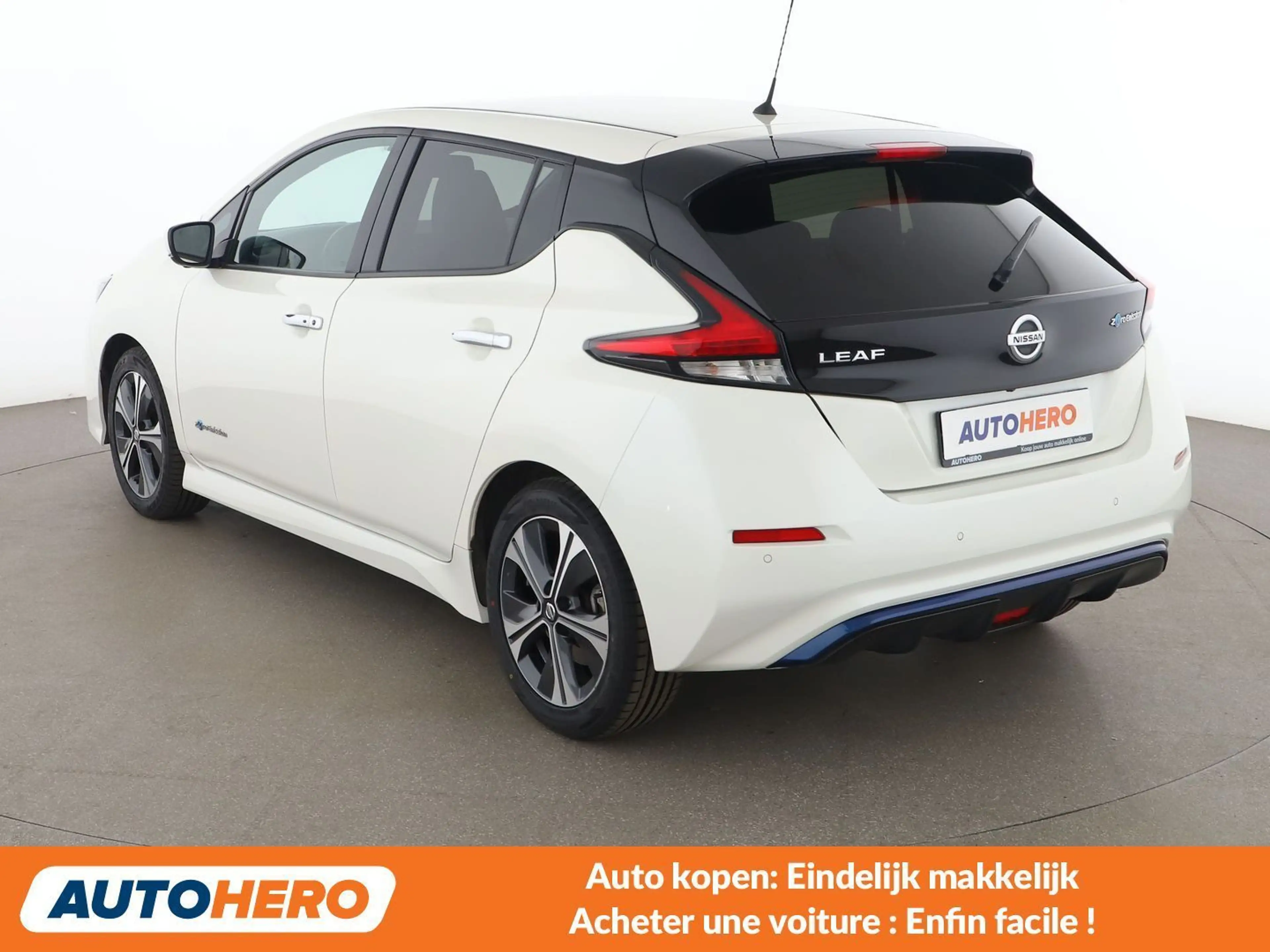 Nissan Leaf electric drive 110 kW Tekna — photo 4