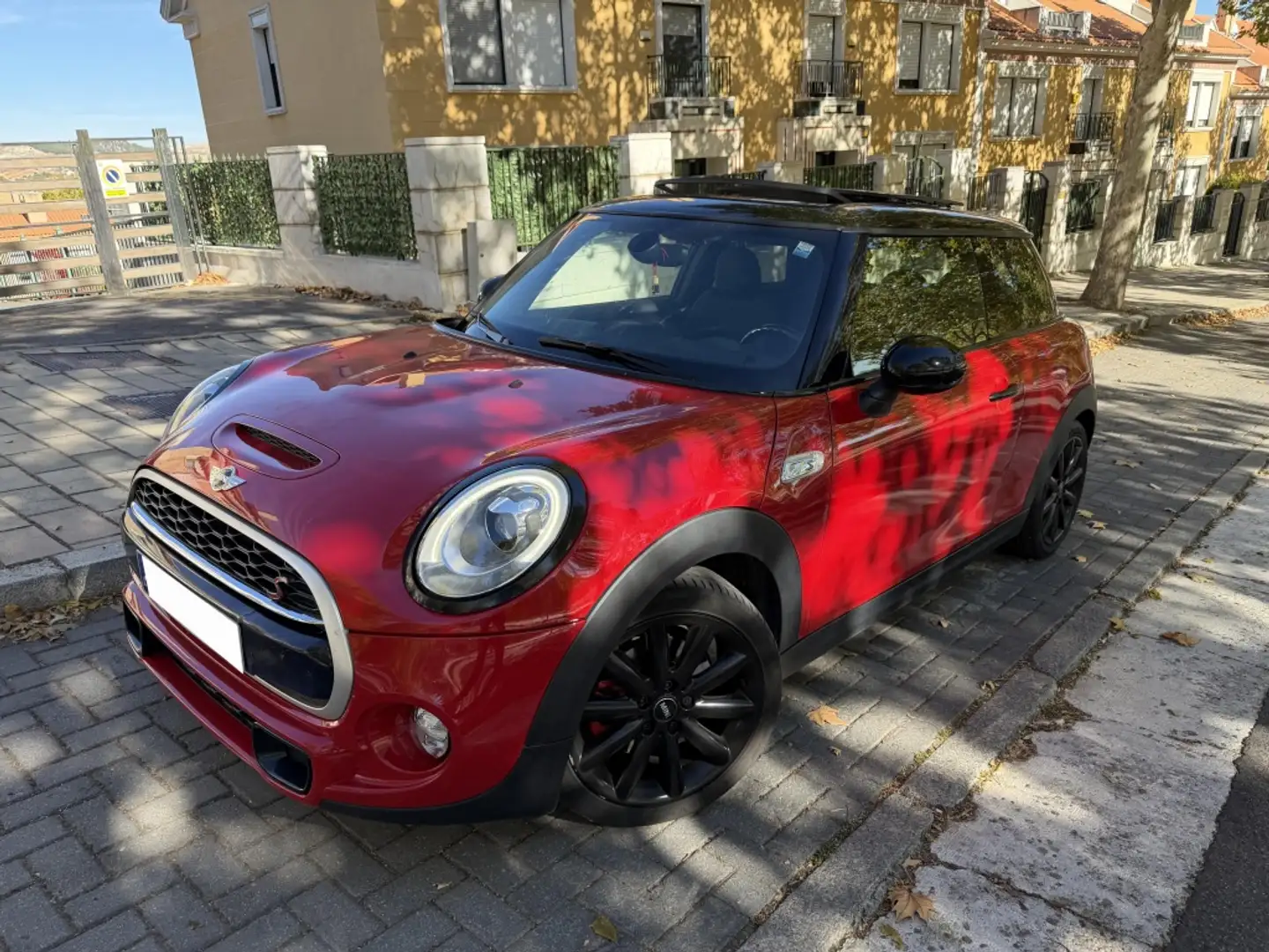MINI Cooper S Aut. Rot - 1