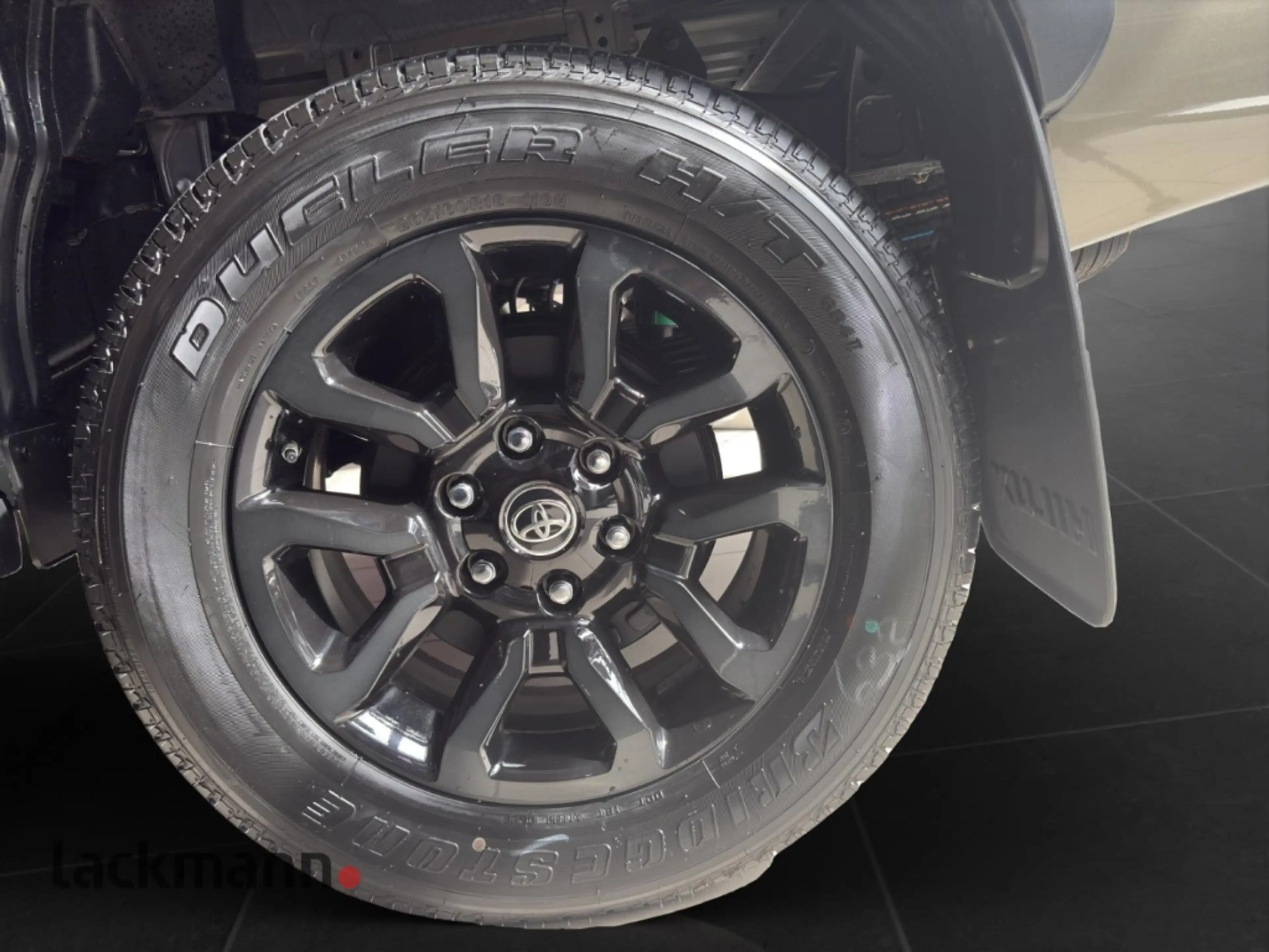 Toyota Hilux 2.8 D-4D 4X4 Double Cab Invincible*Navi*JBL — photo 11