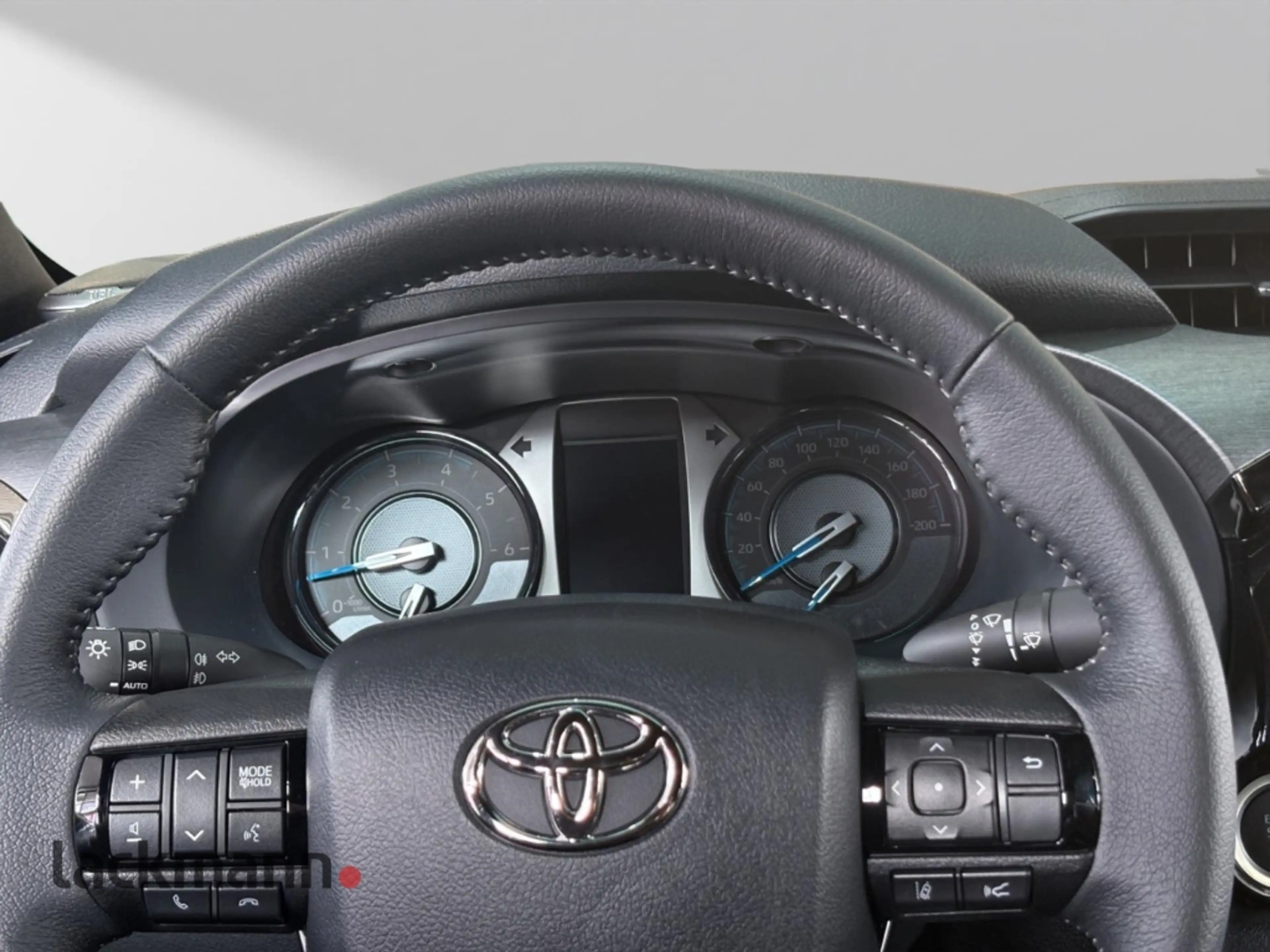 Toyota Hilux 2.8 D-4D 4X4 Double Cab Invincible*Navi*JBL — photo 14